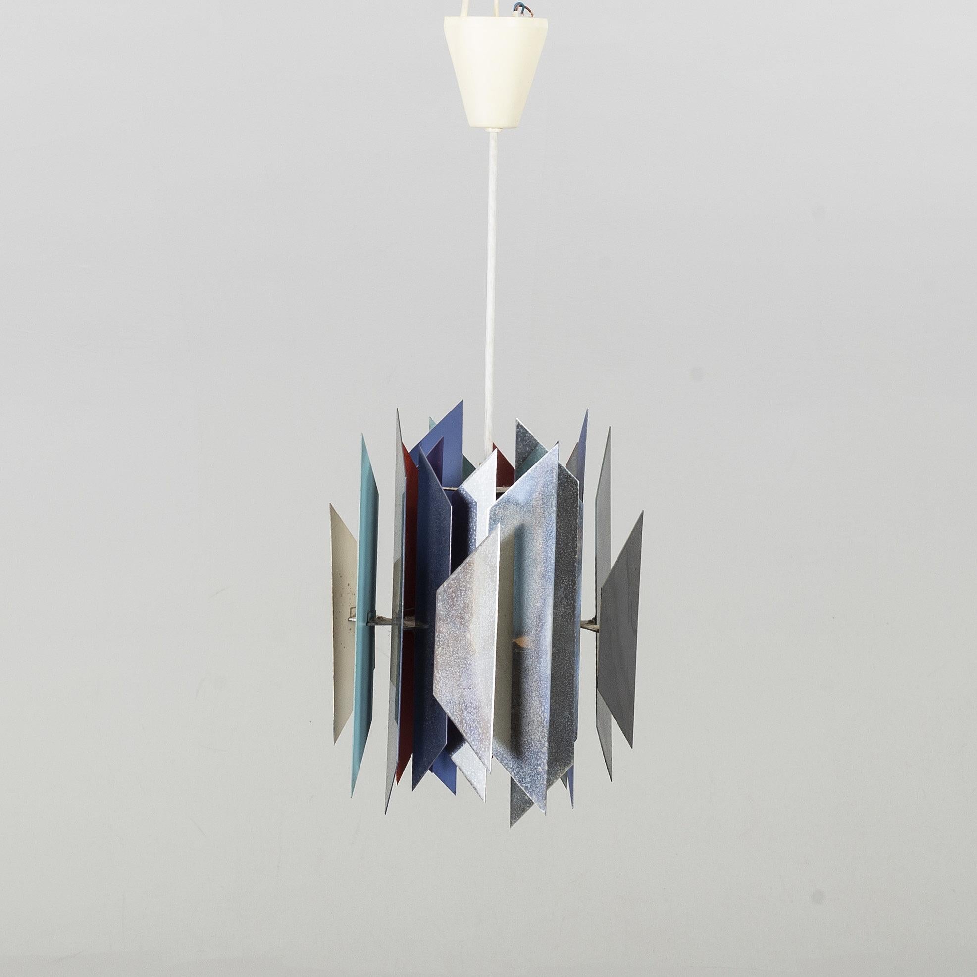 Lampe à suspension Tivoli de Simon Henningsen, 1970
grand en raison de l'âge, bon état général