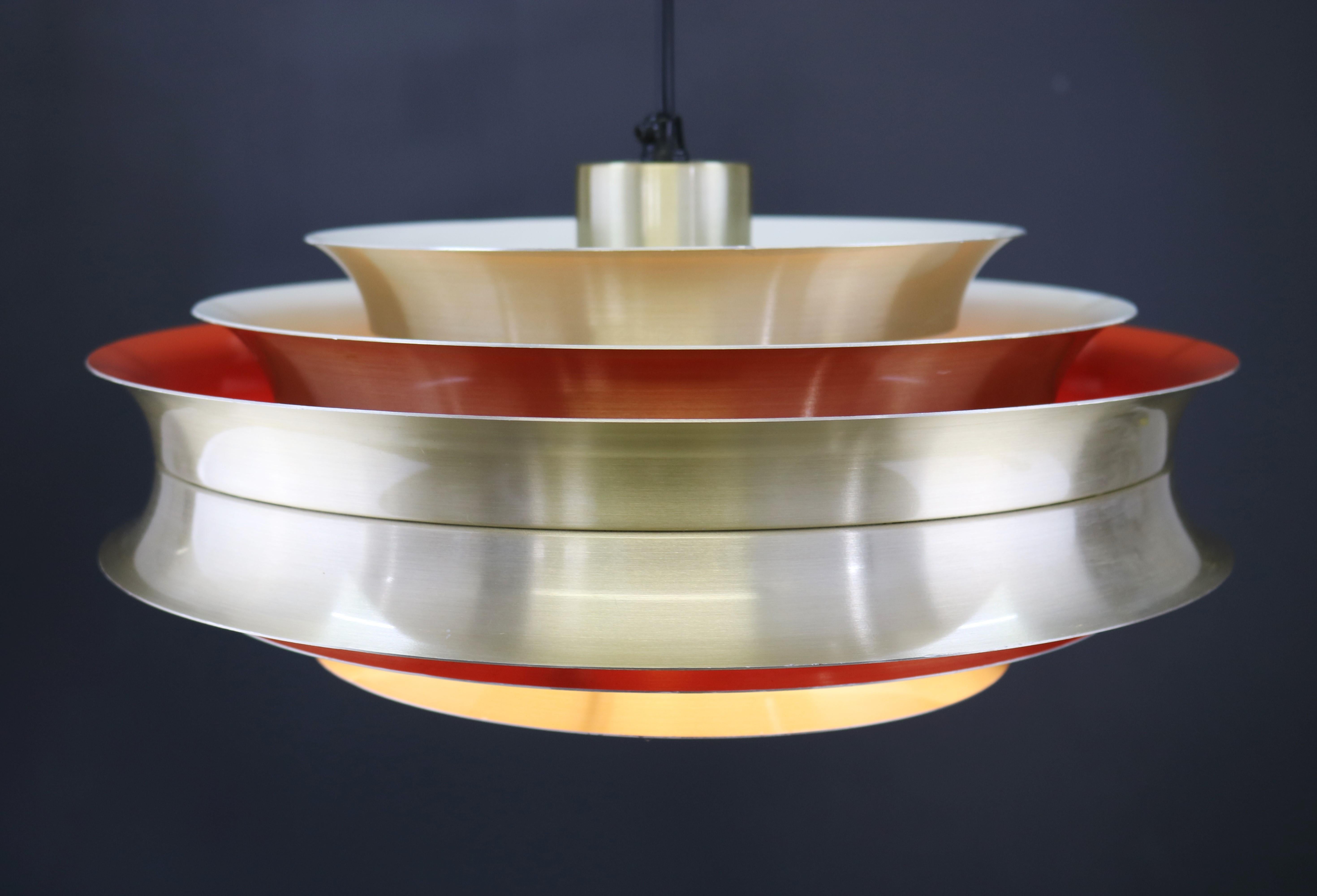 Metal pendant lamp 