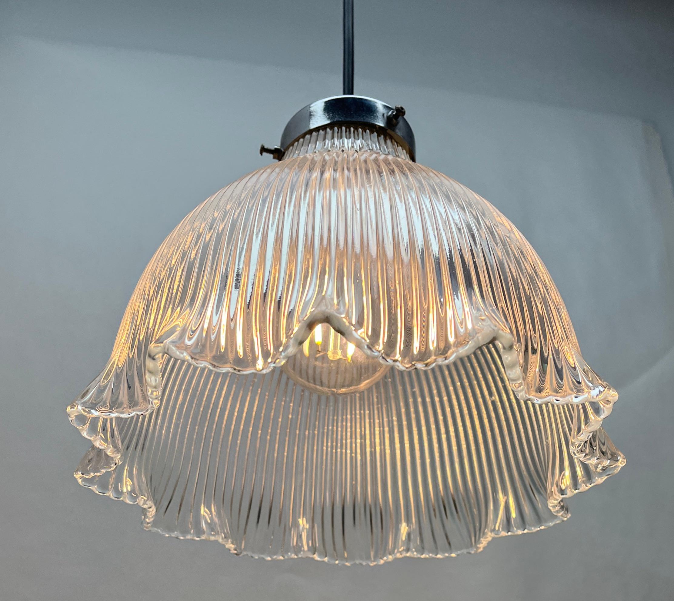 Pendant Lamp with a Corrugated Glass Shade, 1950s, Netherlands For Sale 2