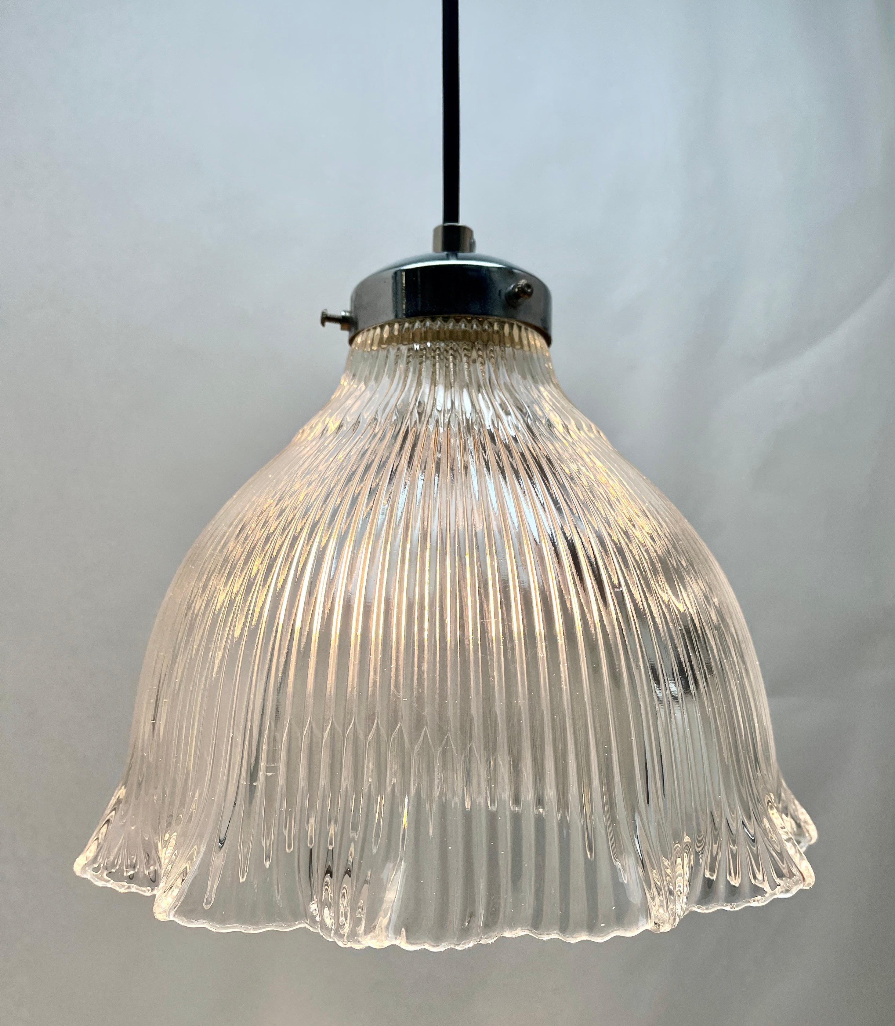 Pendant Lamp with a Corrugated Glass Shade, 1950s, Netherlands For Sale 1