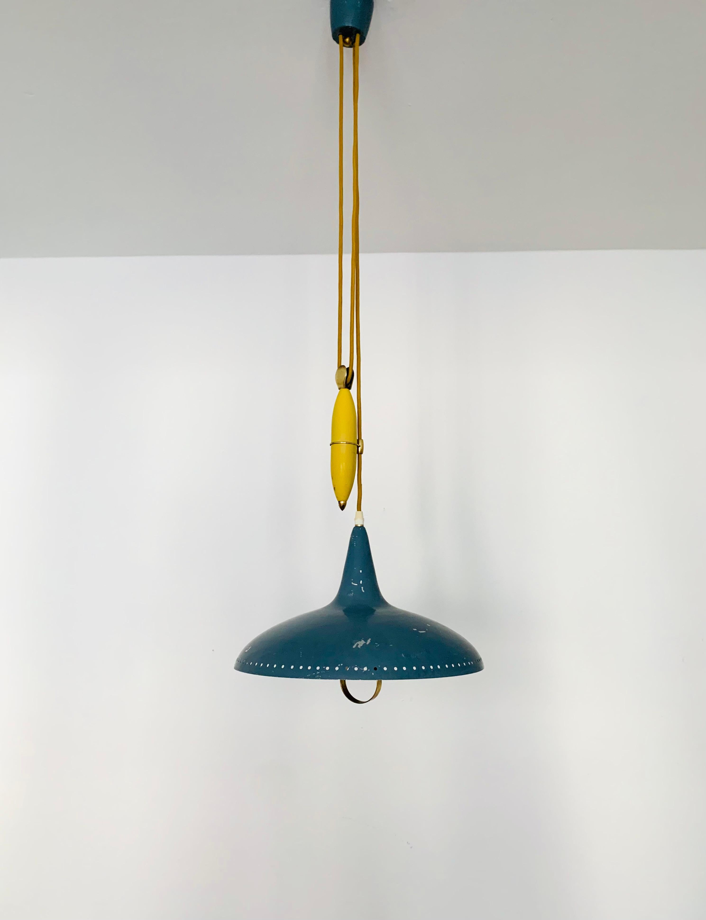 Mid-Century moderno Lampada a sospensione con contrappeso di Kaiser Leuchten in vendita