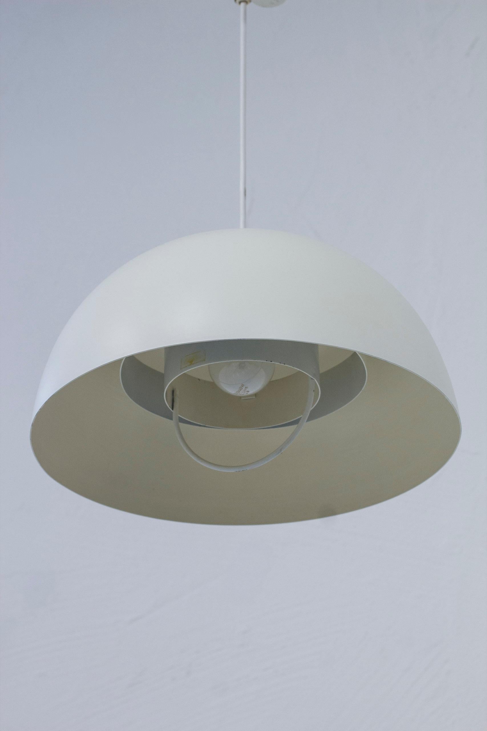 Lampade a sospensione attribuite a Hans-Agne Jakobsson, Karlskron lampfabrik, anni '50 In condizioni buone in vendita a Hägersten, SE