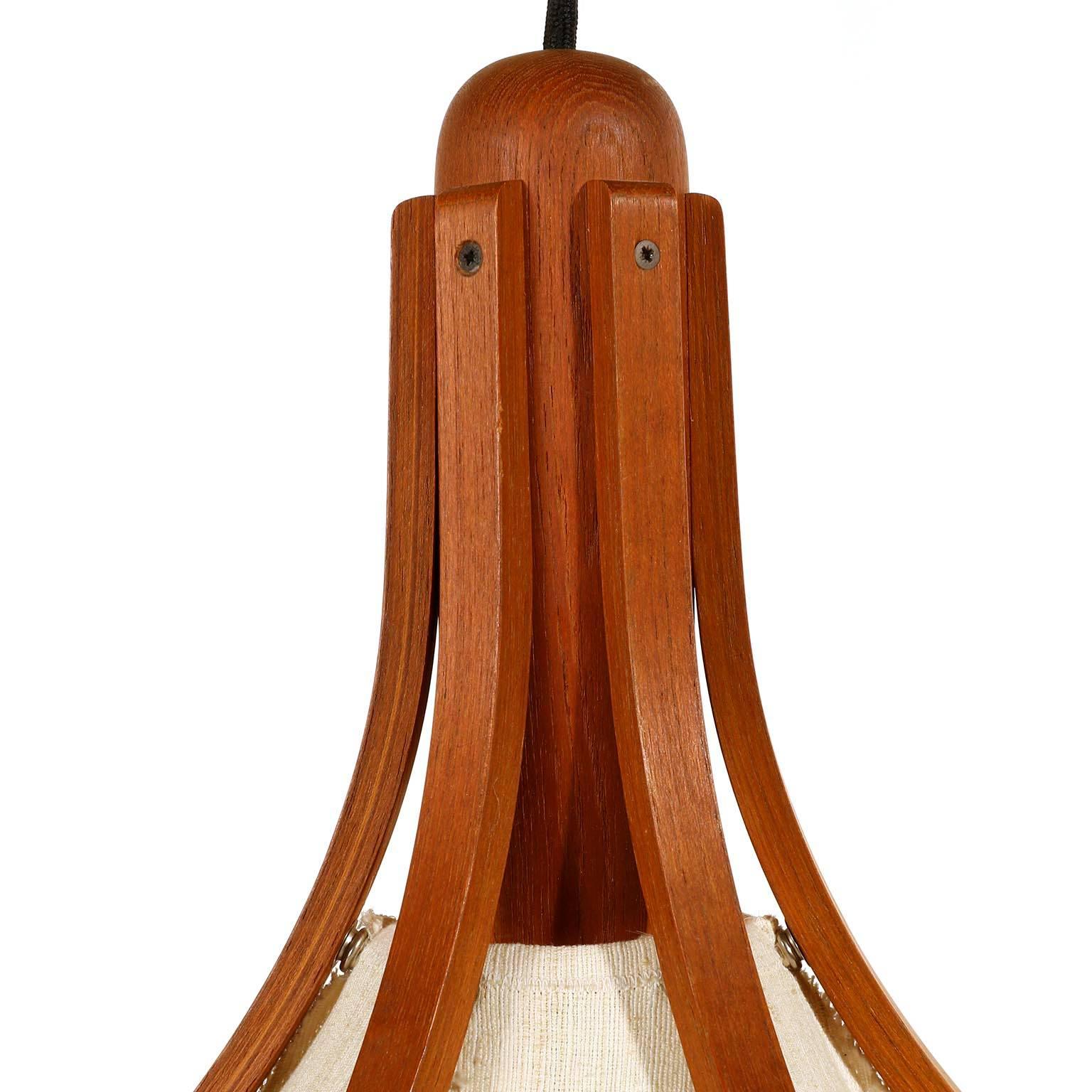 Pendant Light Counterweight Teak Linen, Denmark, 1960s In Excellent Condition In Hausmannstätten, AT