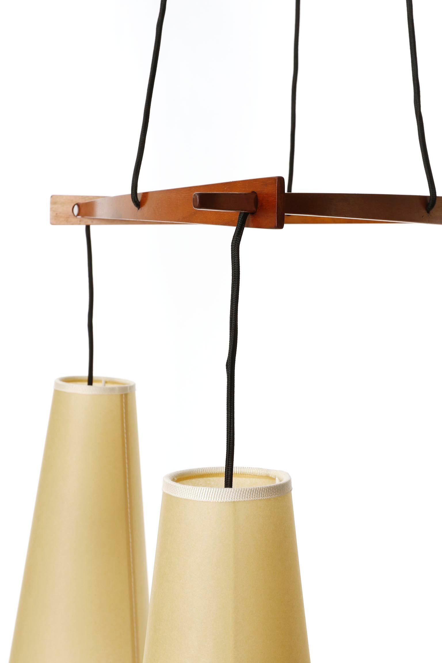 Mid-20th Century Pendant Light 'Dreistich' J.T. Kalmar, Brass Walnut Wood Parchment Shades, 1960s For Sale