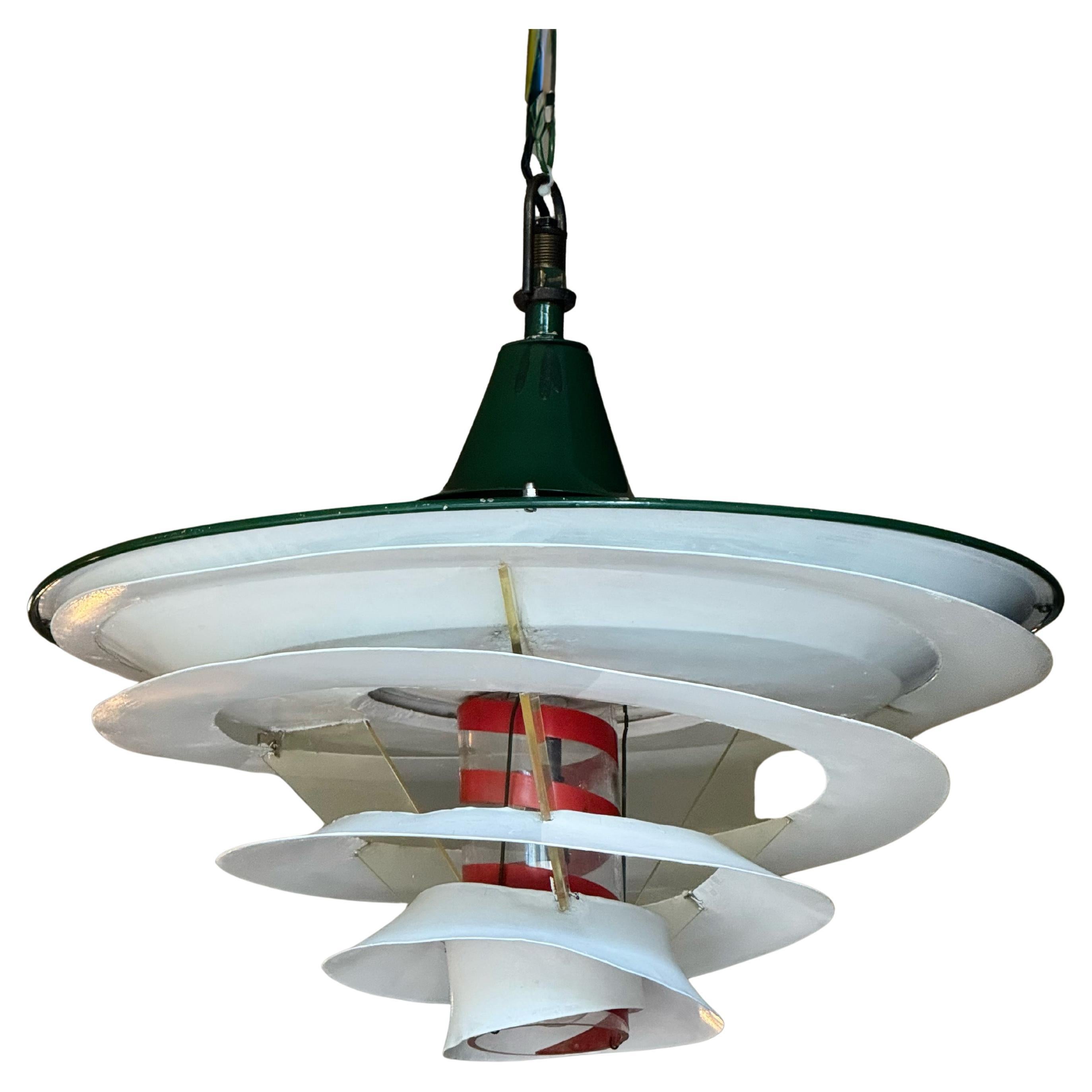 Lampada a sospensione per i Giardini di Tivoli Poul Henningsen, 1949 in vendita