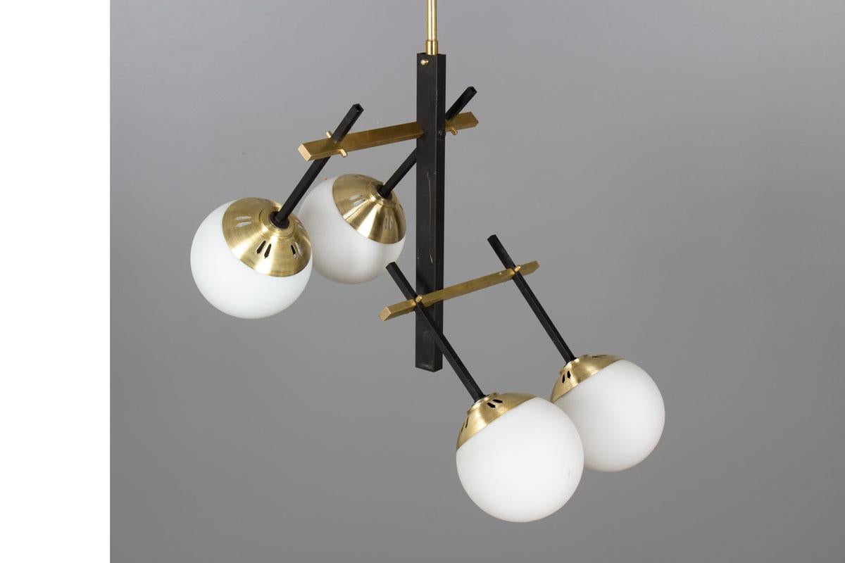 XX secolo Lampada a sospensione in metallo nero, ottone, opalina, 1950 in vendita