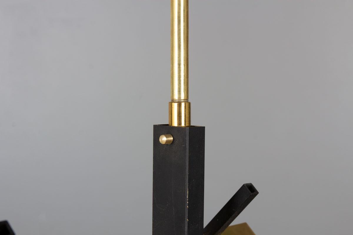 Lampada a sospensione in metallo nero, ottone, opalina, 1950 in vendita 2