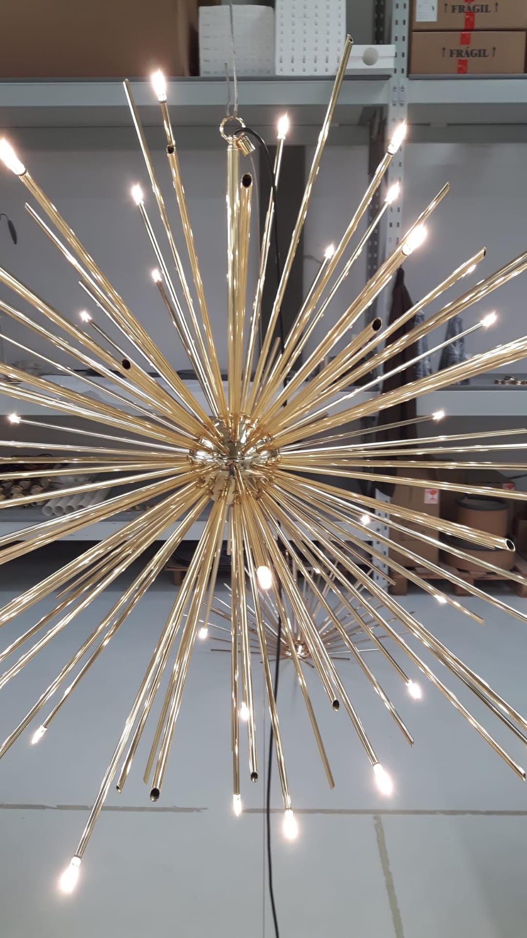 Pendant Light in Brass with Gold-Plated Finish In New Condition For Sale In Saint-Ouen, FR