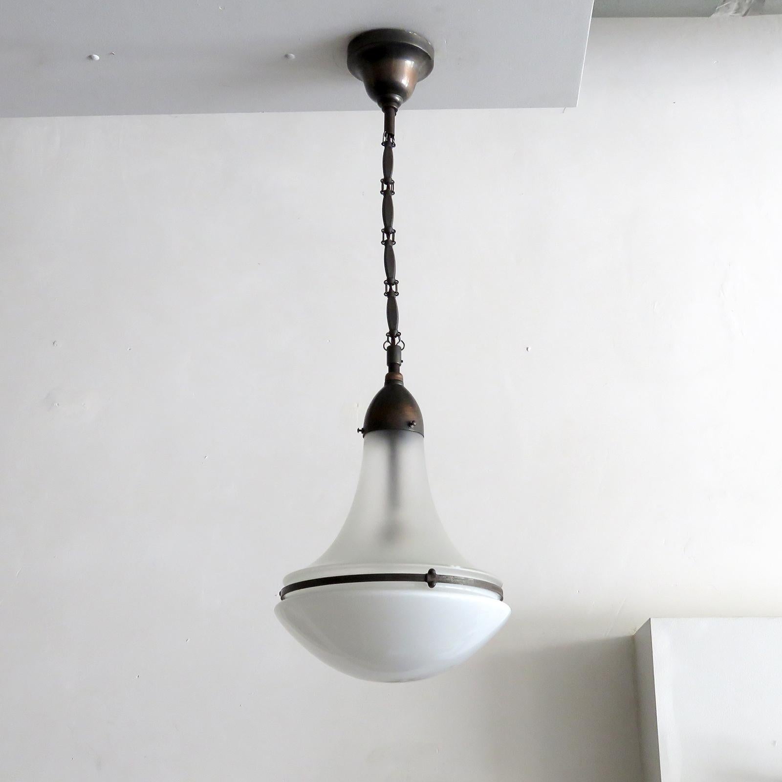 rare pendant 'Luzette 1509' in milk glass and frosted glass by by Siemens-Schuckert Werke, 1920, wired for US standards, one E26 socket, max. wattage 75w or 3-7w LED equivalent, bulb provided as a onetime courtesy.
