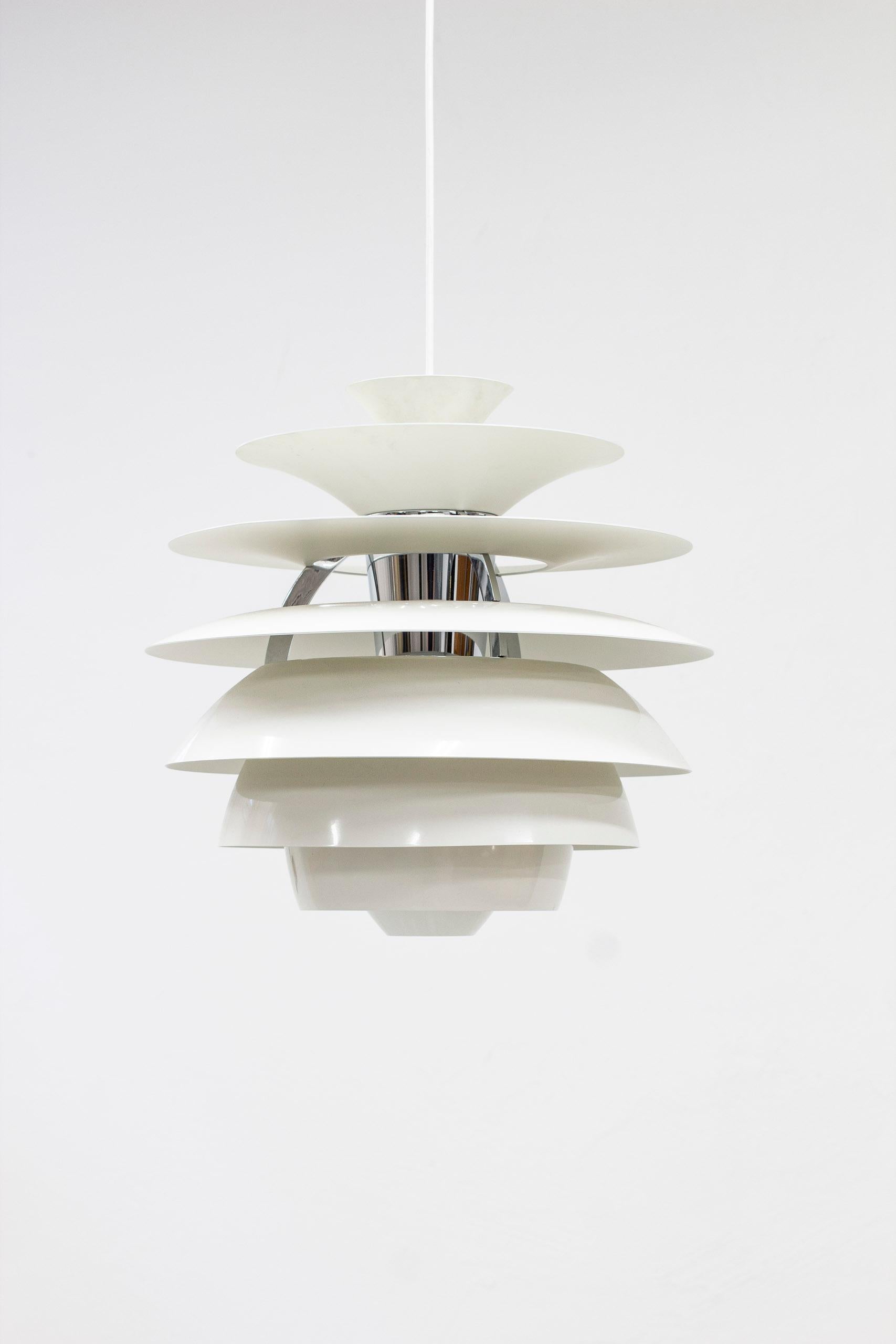 Scandinavian Modern Pendant Light 