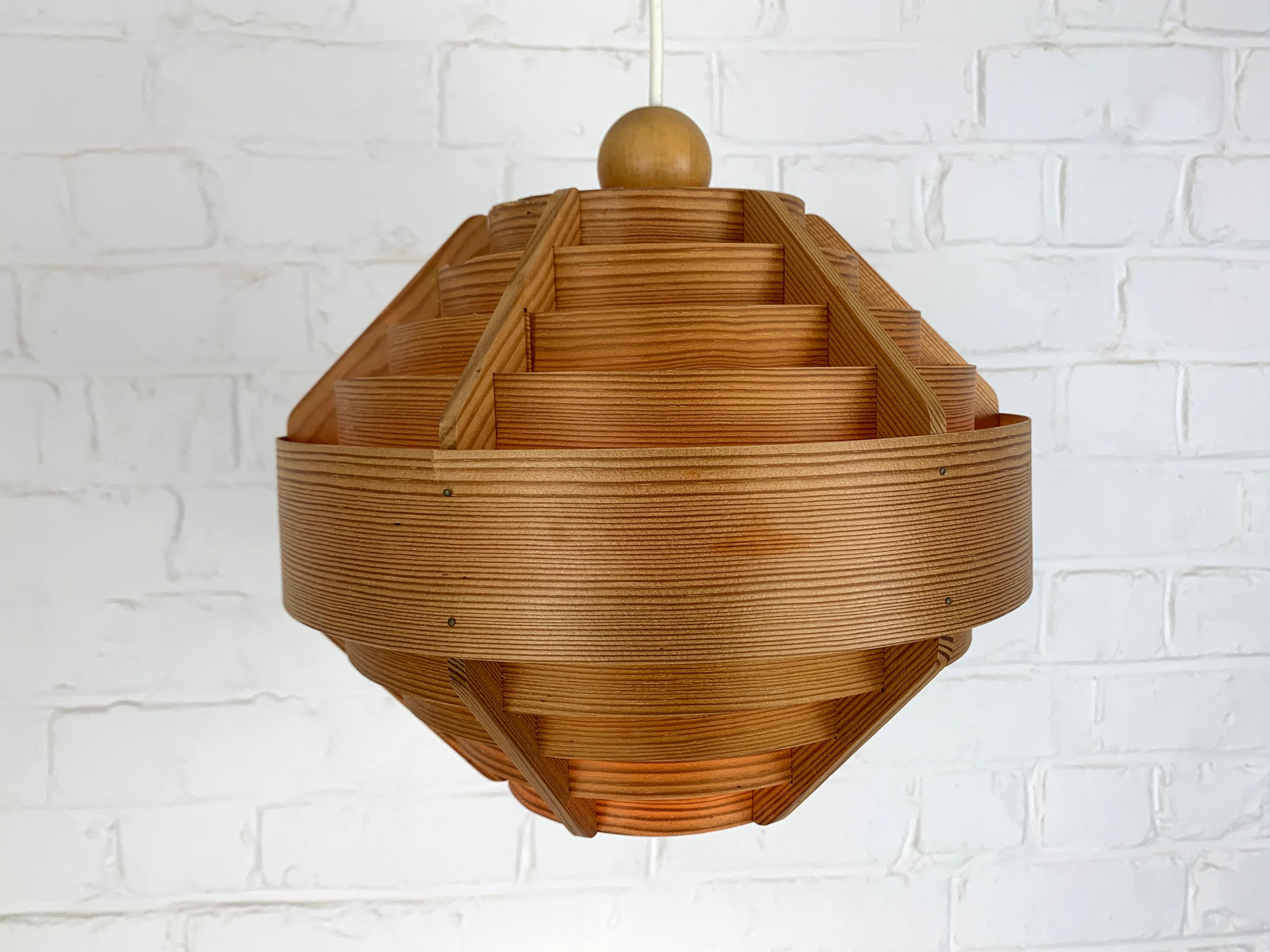 20ième siècle Pendant light T-510 in Pinewood by Hans-Agne Jakobsson for AB Markaryd, 1960s en vente