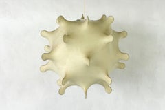 Lámpara colgante «Teraxacum», de Achille y Pier Giacomo Castiglioni — década de 1960