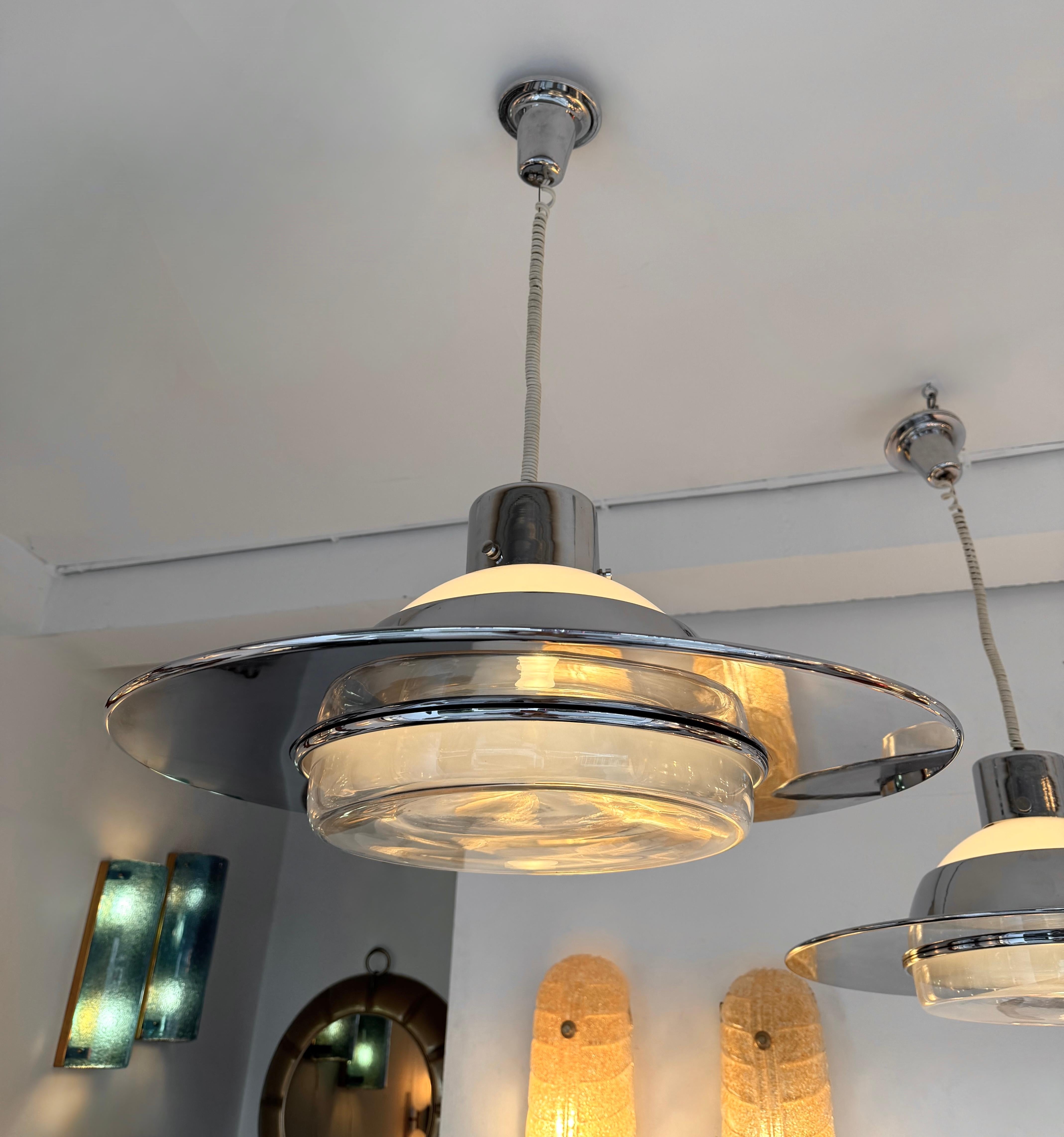 Pendelleuchte UFO Murano Glas und Metall. Italien, 1970er Jahre im Angebot 3