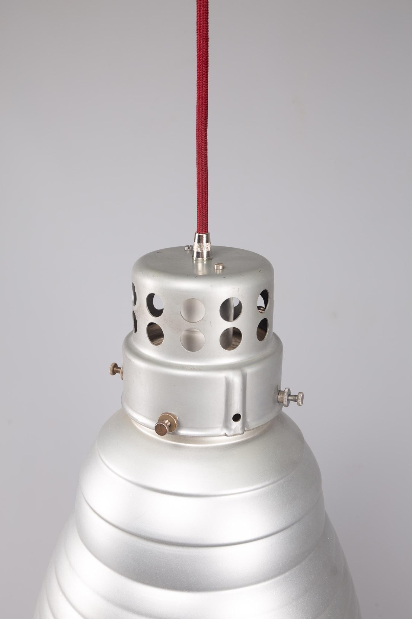 Metallo Lampada a sospensione con paralume in vetro di mercurio di Zeiss Ikon in vendita