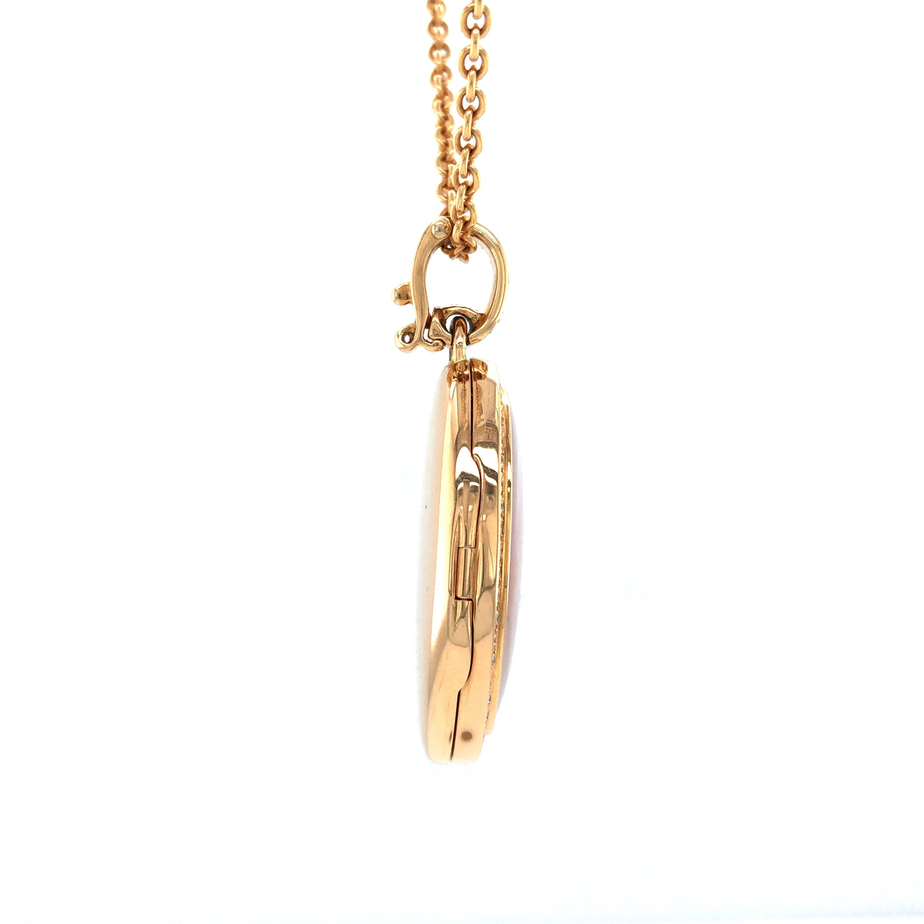 Contemporain Collier médaillon pendentif en or jaune 18 carats 60 diamants 0,60 ct H VS taille rose en vente