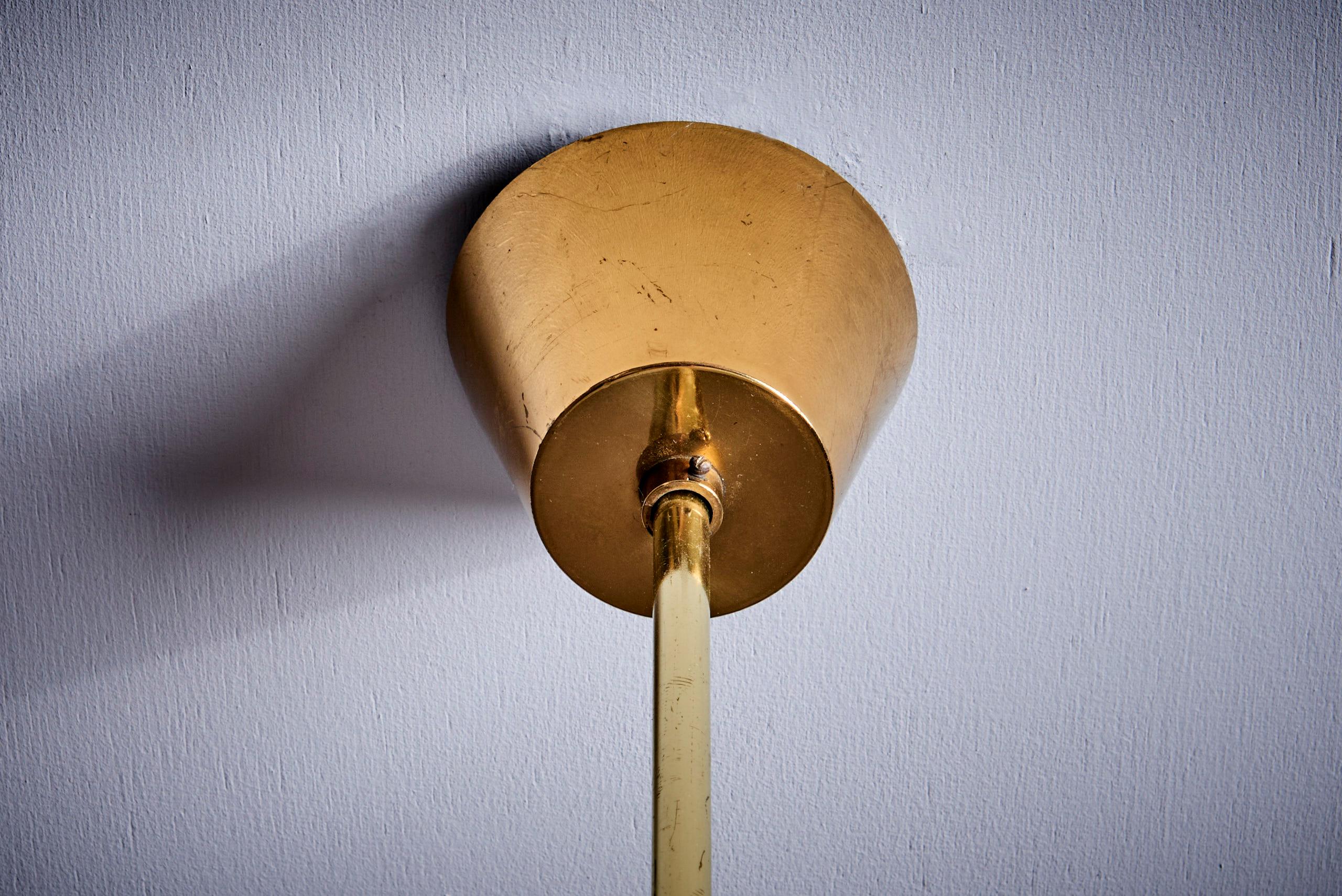 Milieu du XXe siècle Lampe à suspension de Murano à la manière de Vignelli, Italie, années 1950 en vente