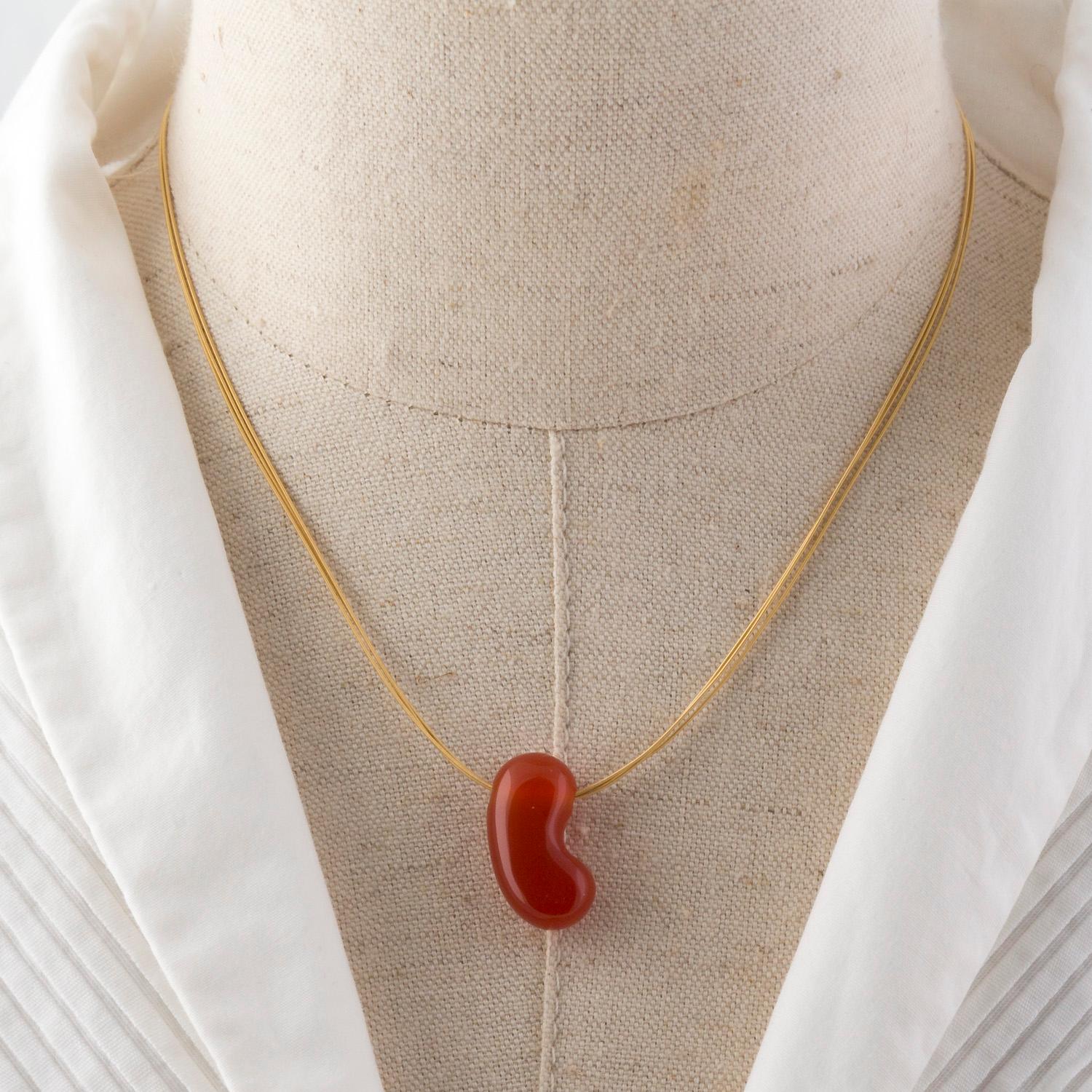 Pendant Necklace, 18 Karat Gold and Carnelian Jellybean In New Condition For Sale In Ballynahinch, Co Down
