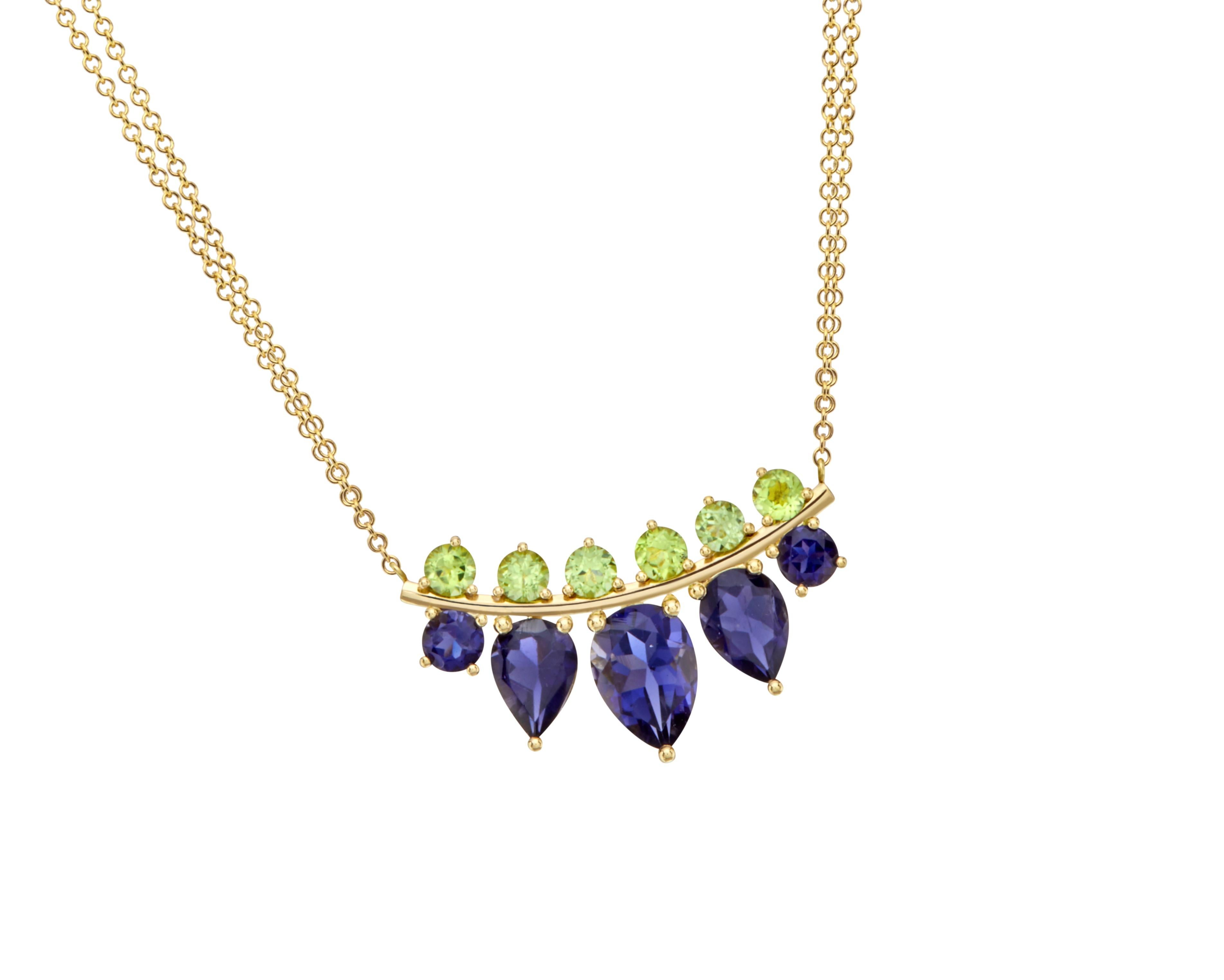 Modern Pendant Necklace 18kt Yellow Gold with Round Peridots and Pear Graduated Iolites For Sale