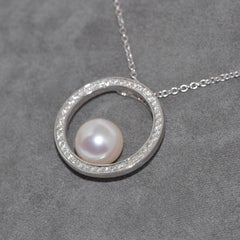 Pendant Necklace Cultured Pearl White Diamonds White Gold 18 Karat