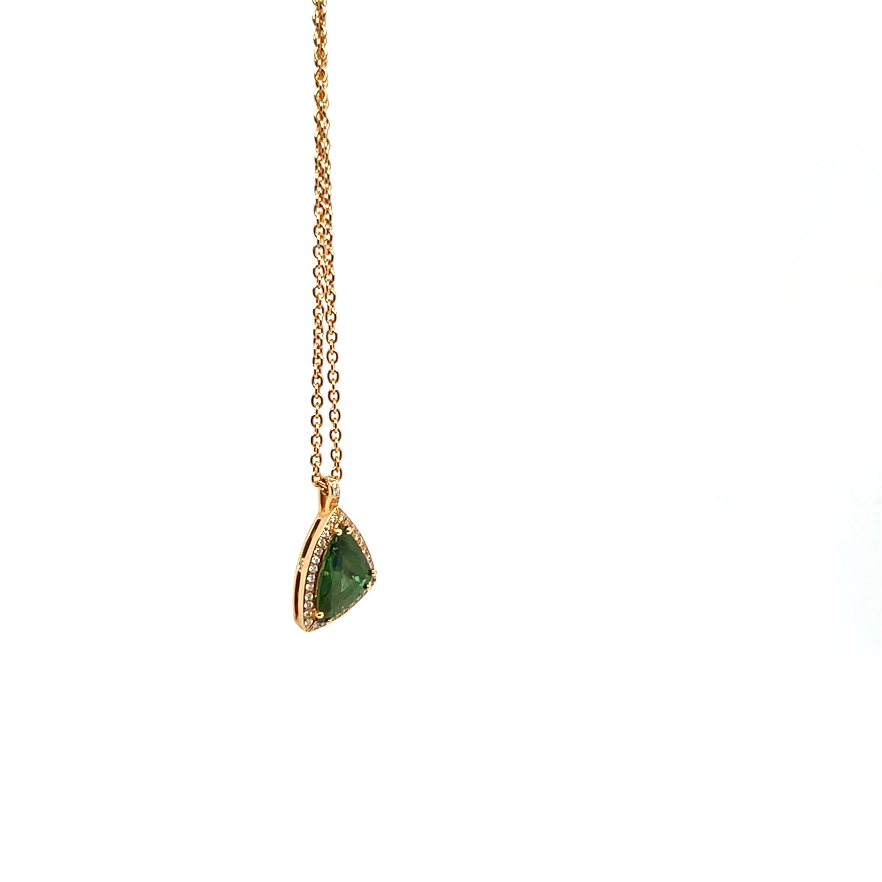 Contemporain Collier pendentif saphir vert 2, 27 carats diamants or rose 18 carats en vente
