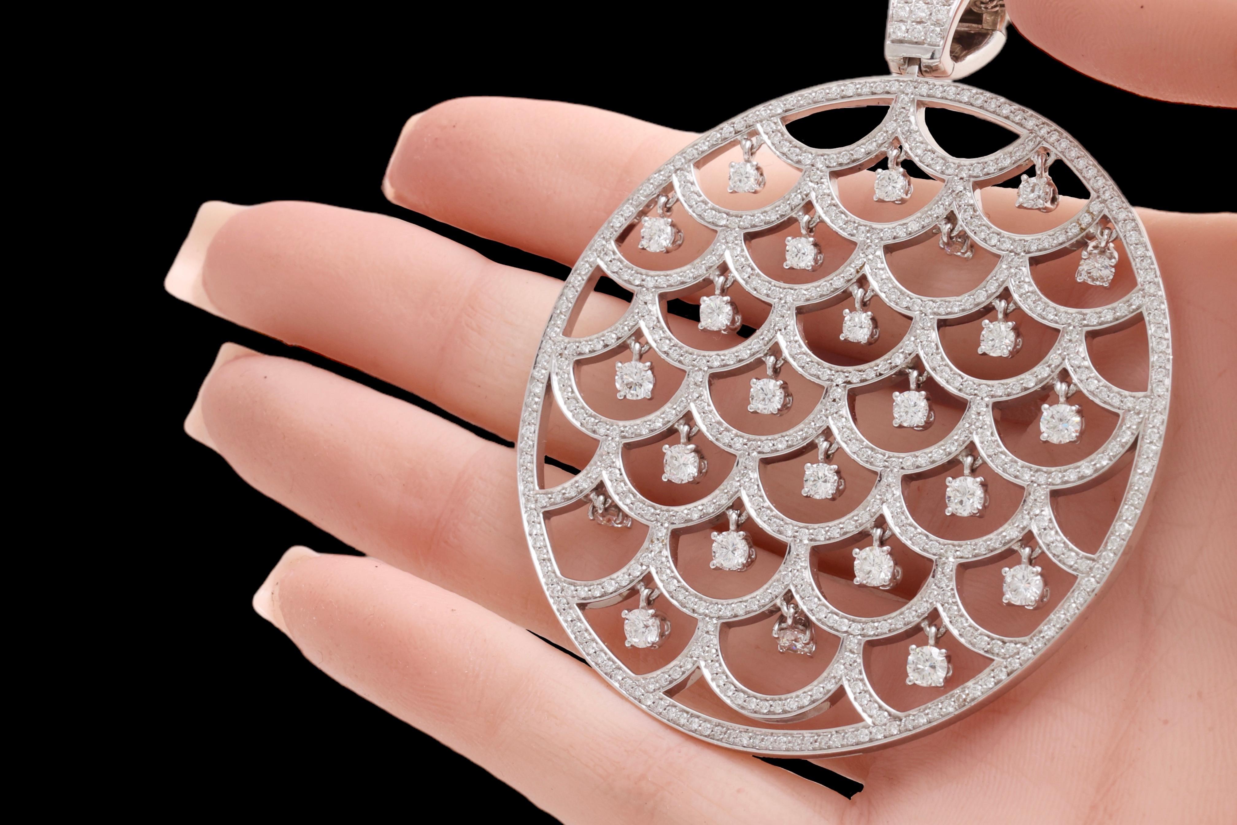 Pendant Necklace in 18 kt. White Gold With 7.6ct. Brilliant Cut Moving Diamonds For Sale 1