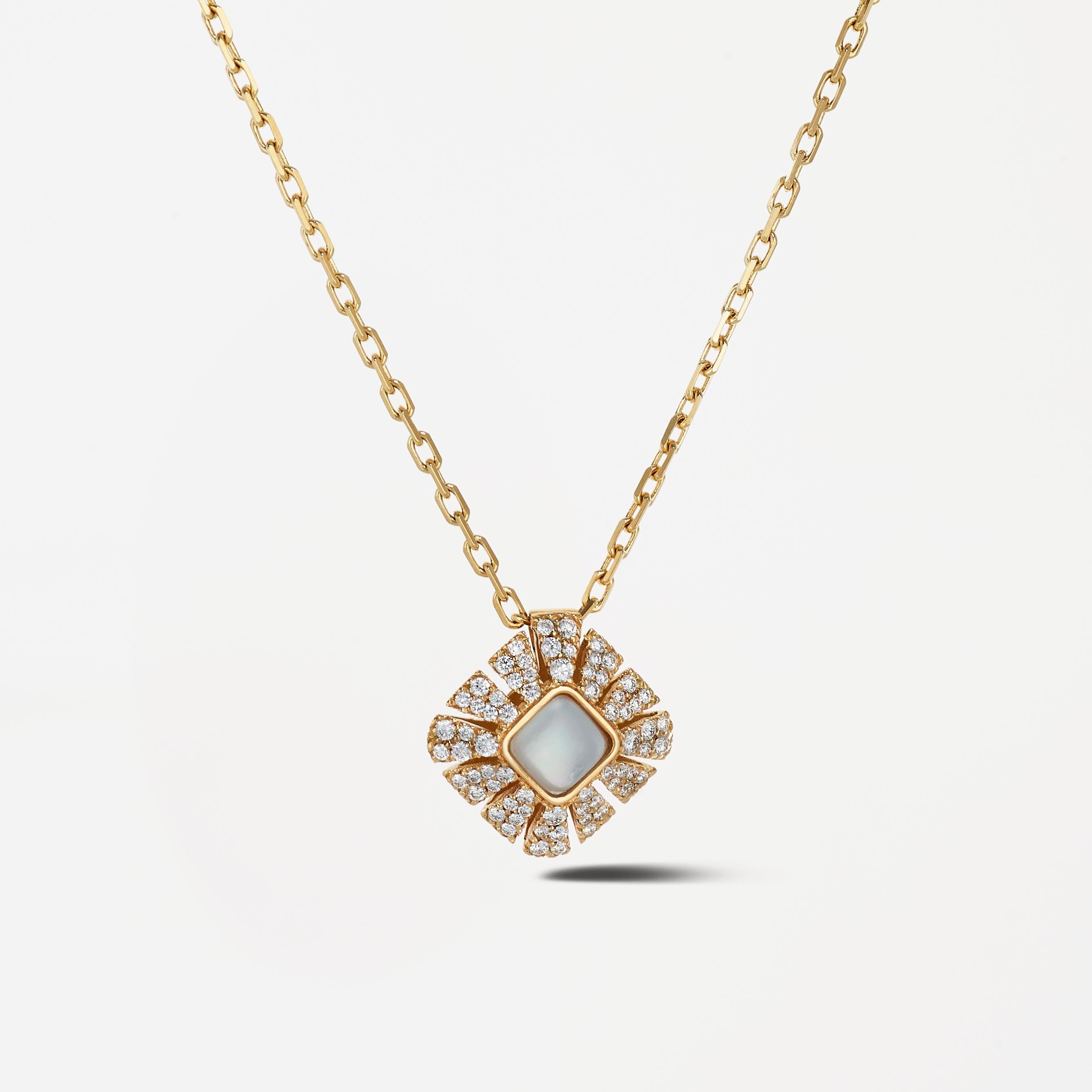 Raggi pendant in 18K yellow gold with pave diamonds and mother of pearl
