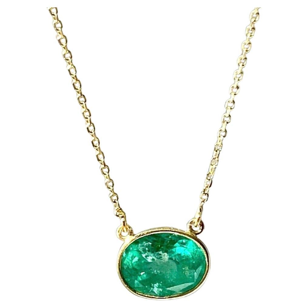 Pendant Necklace Oval Natural Emerald 18 Karat For Sale