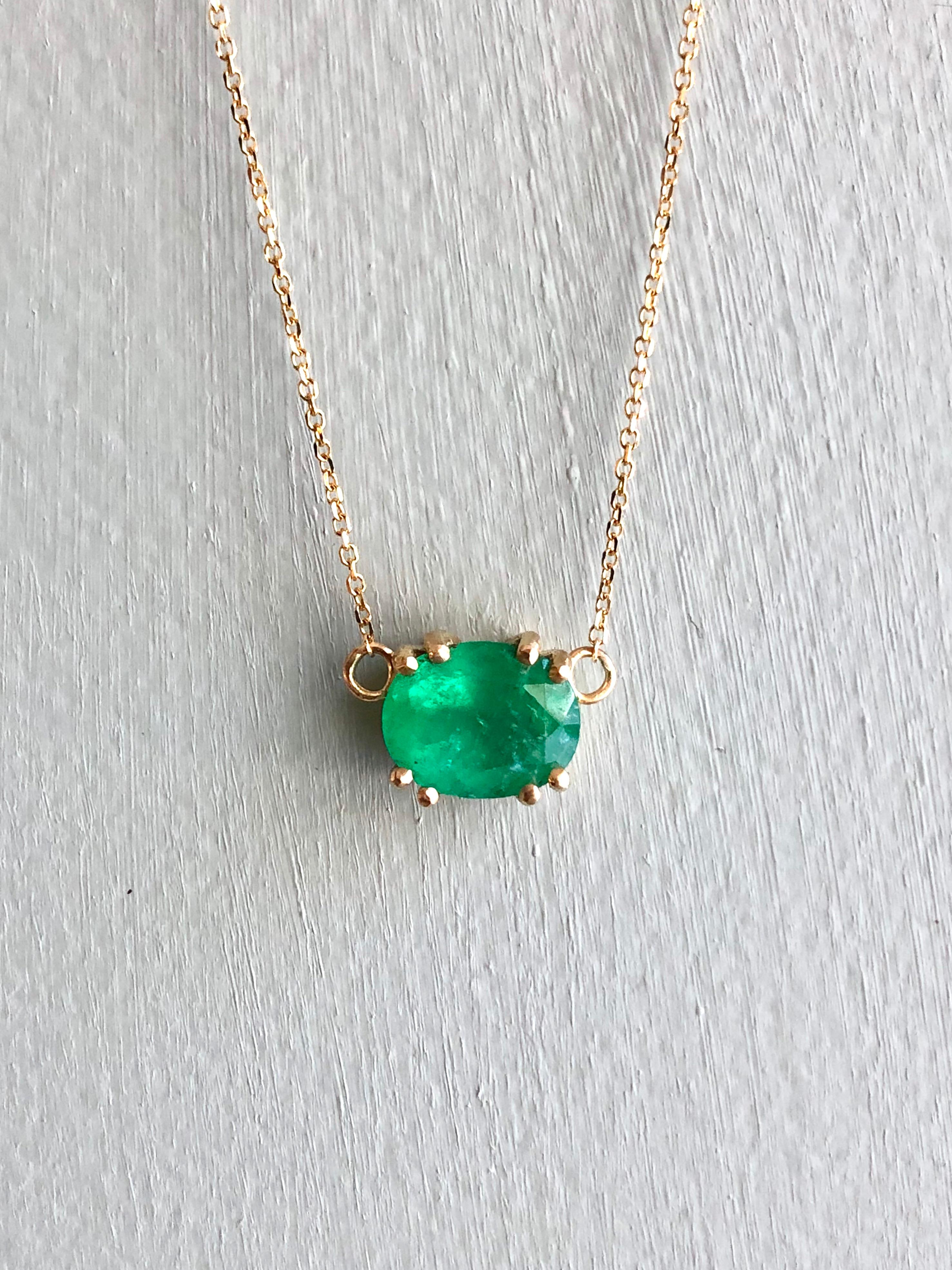 Oval Cut Pendant Necklace Oval Natural Emerald 18 Karat