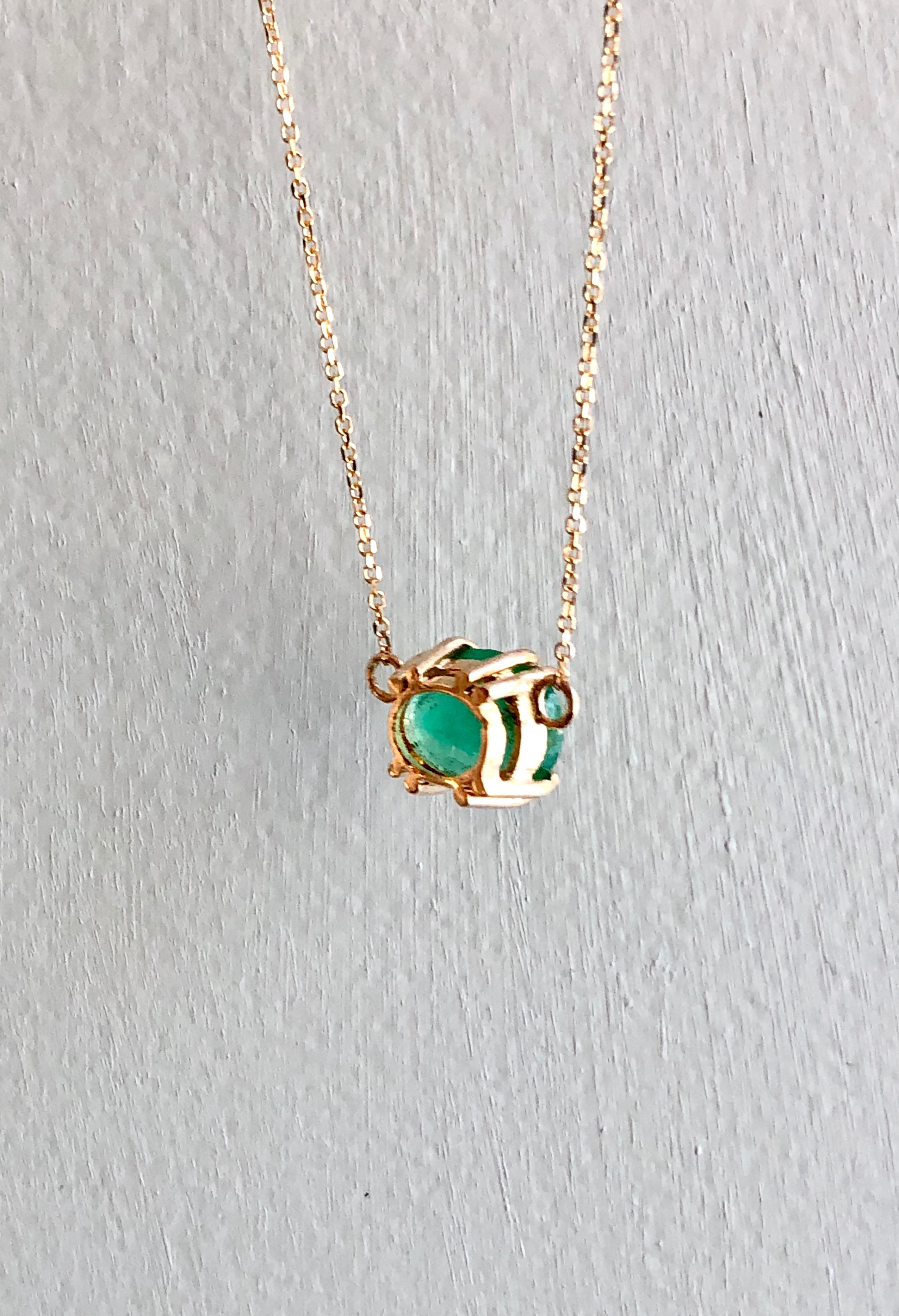 Women's or Men's Pendant Necklace Oval Natural Emerald 18 Karat