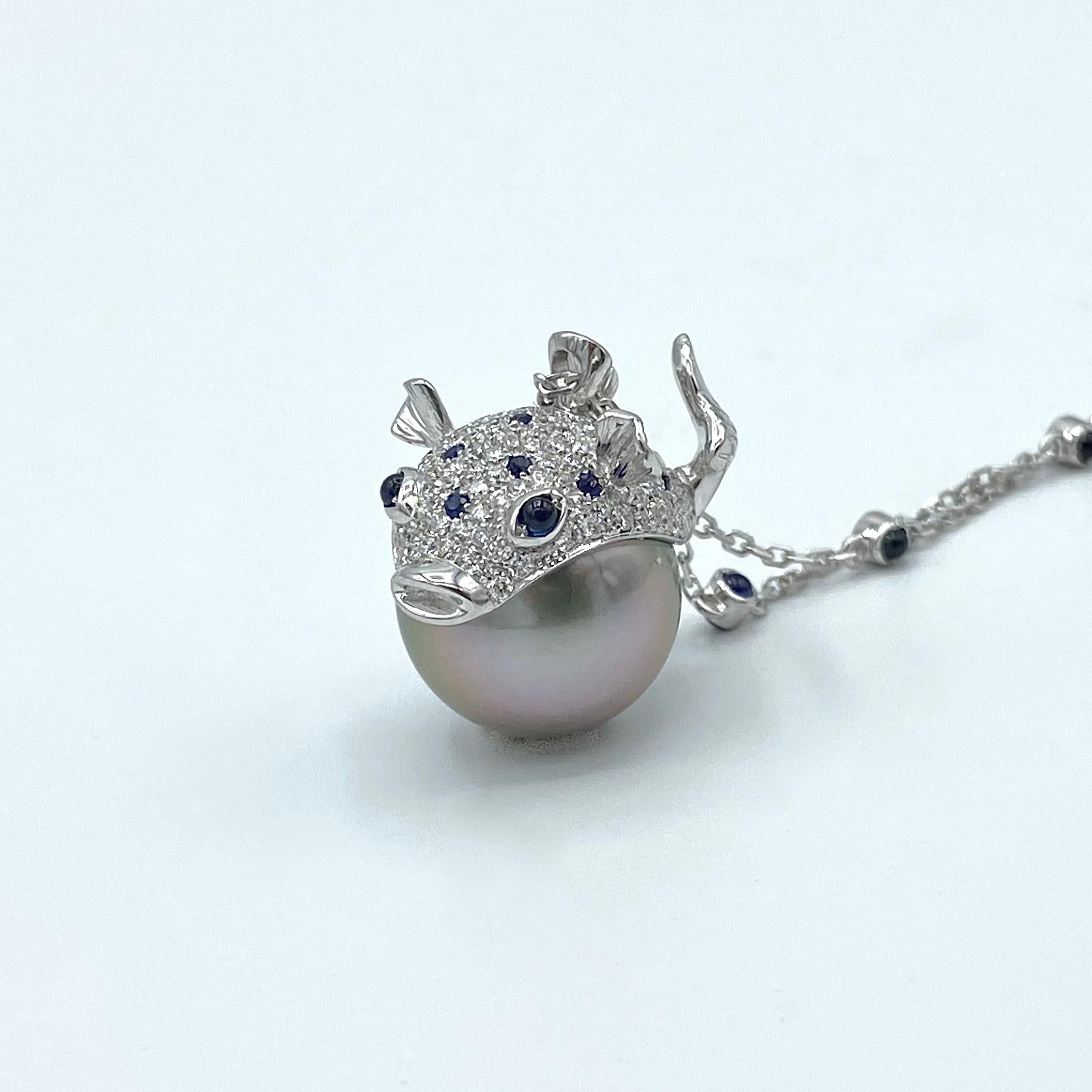 Pendant/Necklace Puffer Fish White Diamond Blue Sapphire Tahiti Pearl 18Kt Gold  In New Condition For Sale In Bussolengo, Verona