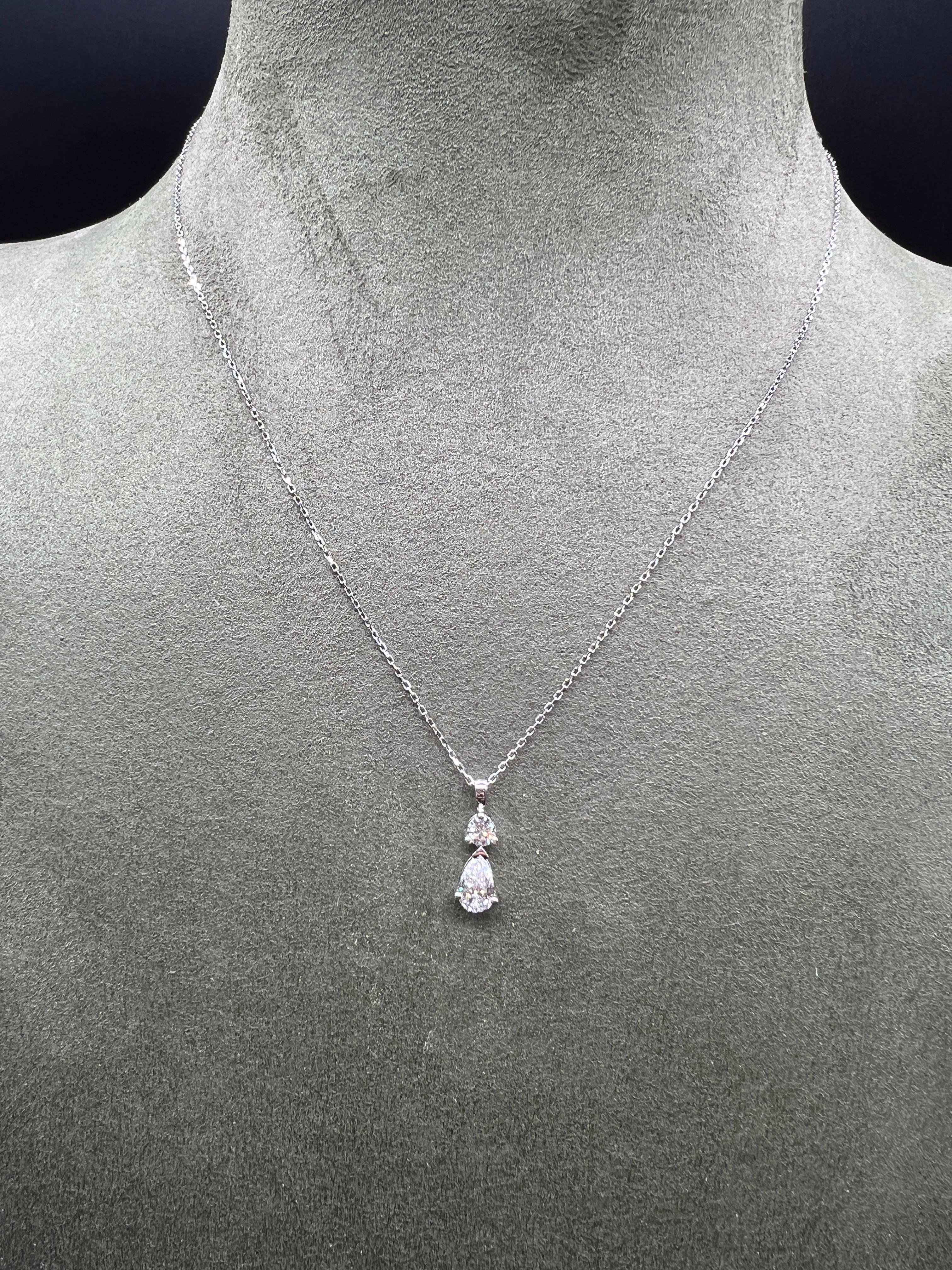 Pendant Necklace White Gold Diamond For Sale 1