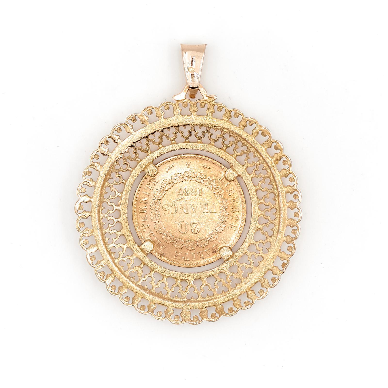 Pendant Necklace Yellow Gold For Sale 2