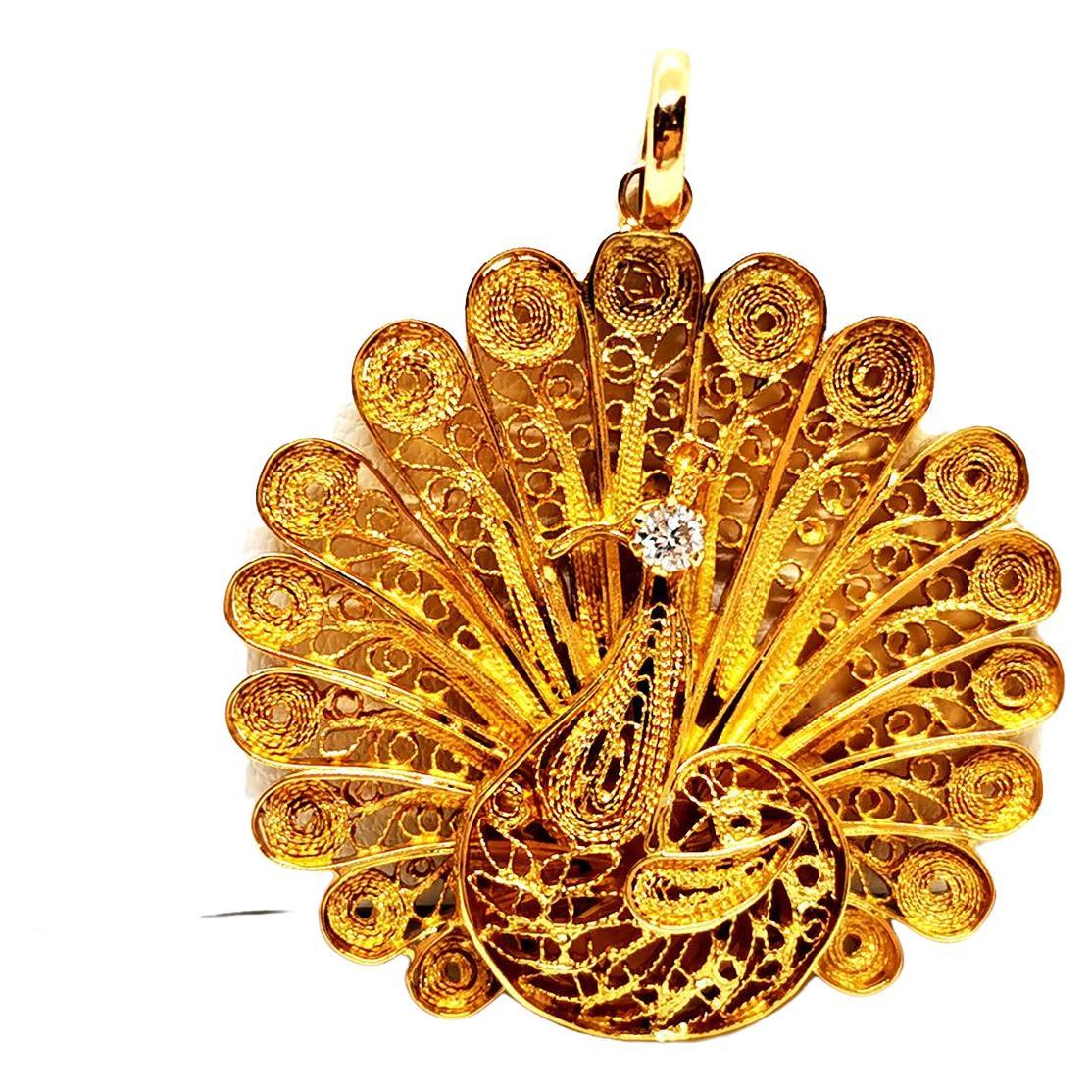 Floral Yellow Diamond Pendant Necklace For Sale at 1stDibs