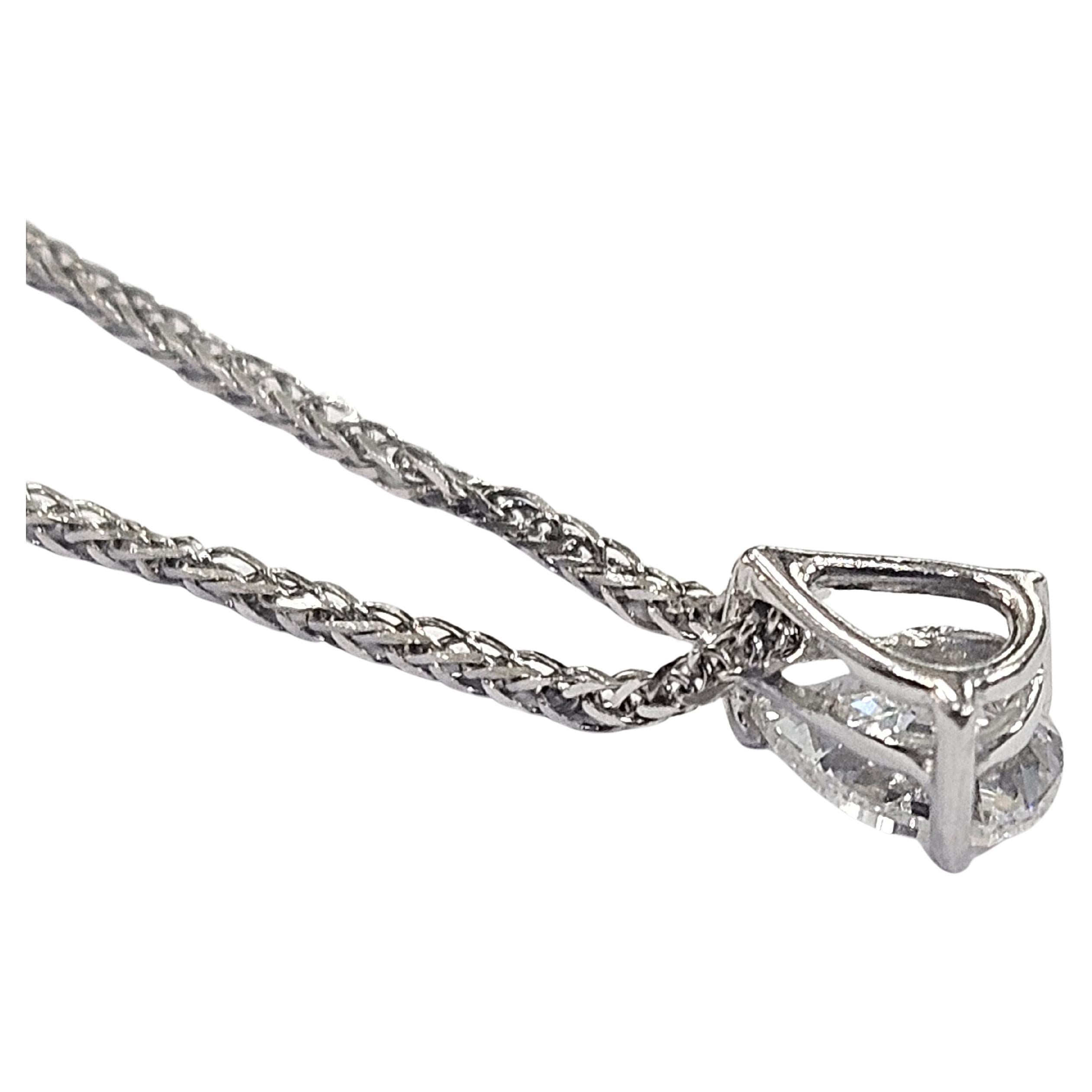 Collares Colgantes Diamante Natural Talla Pera 0,75 Quilates Oro Blanco 18 kilates en venta 5