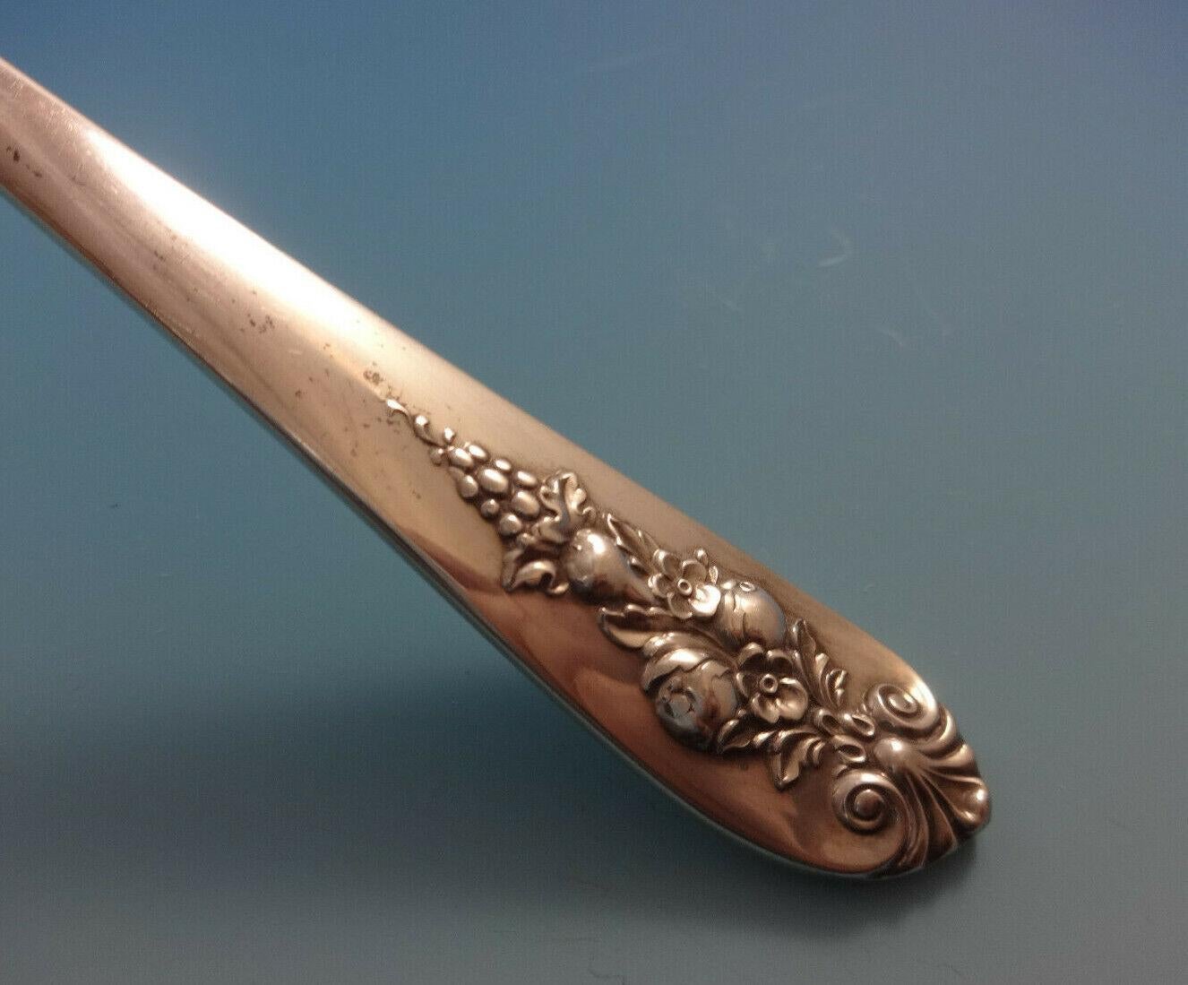 Metà XX secolo Ciondolo di frutta di Lunt Silver Set di posate in argento sterling per 12 persone Servizio 65 pezzi in vendita