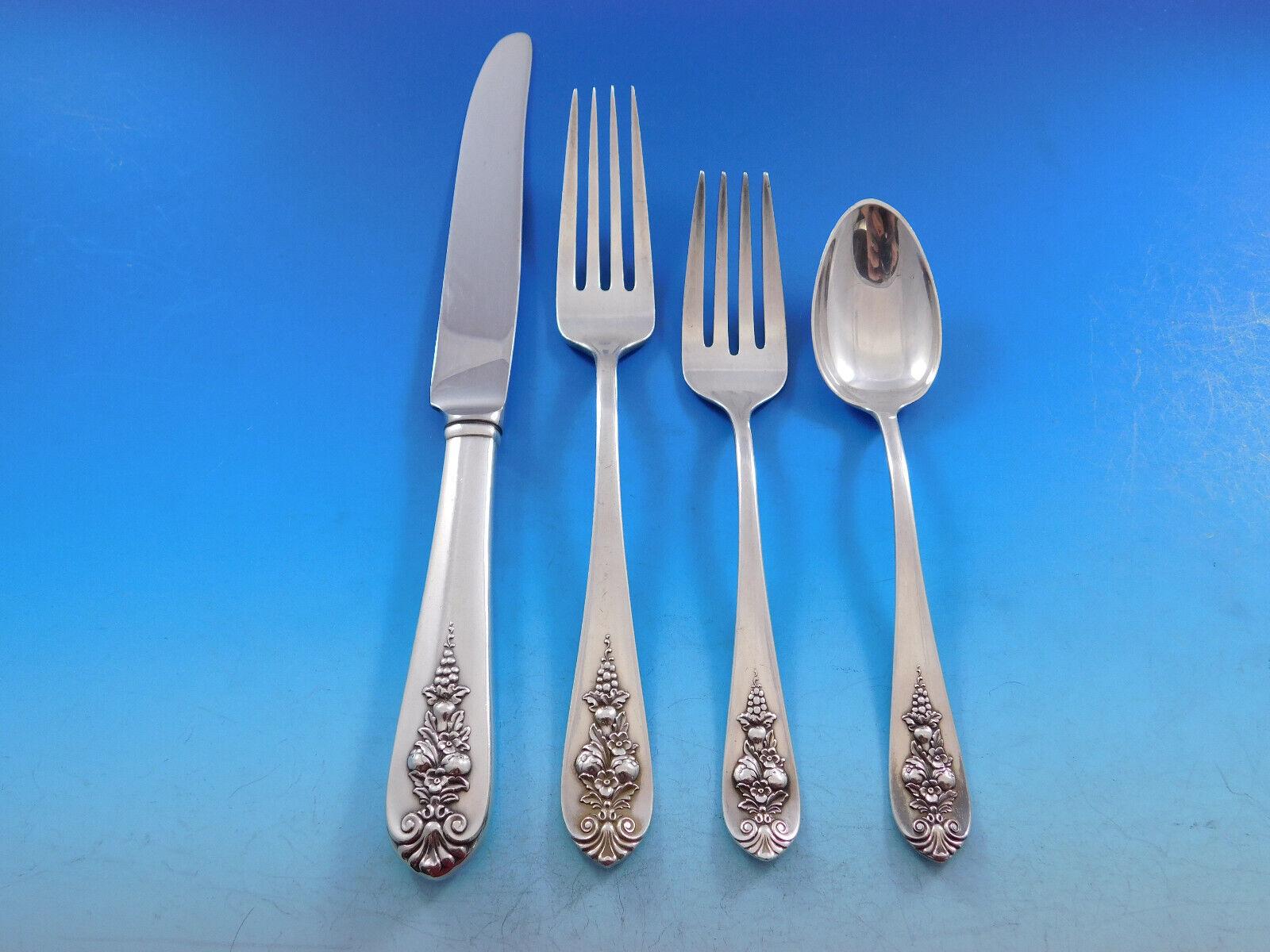 Ciondolo di frutta by Lunt Silver Set di posate in argento sterling per 8 persone Servizio 89 pezzi In condizioni ottime in vendita a Big Bend, WI