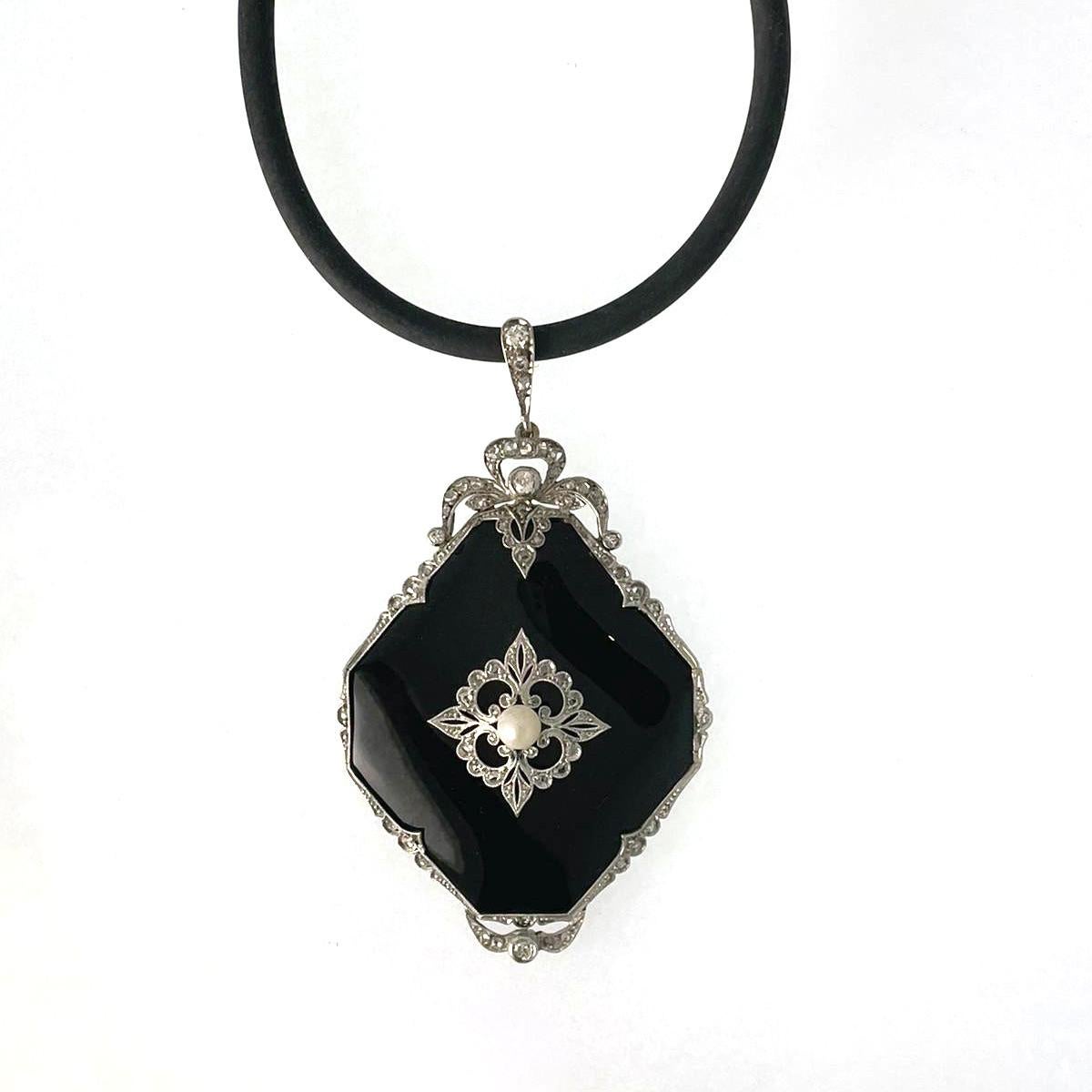 Old Mine Cut Pendant, Platinum, Belle Epoque, Onyx, Diamond 0, 94 Carat, 1920