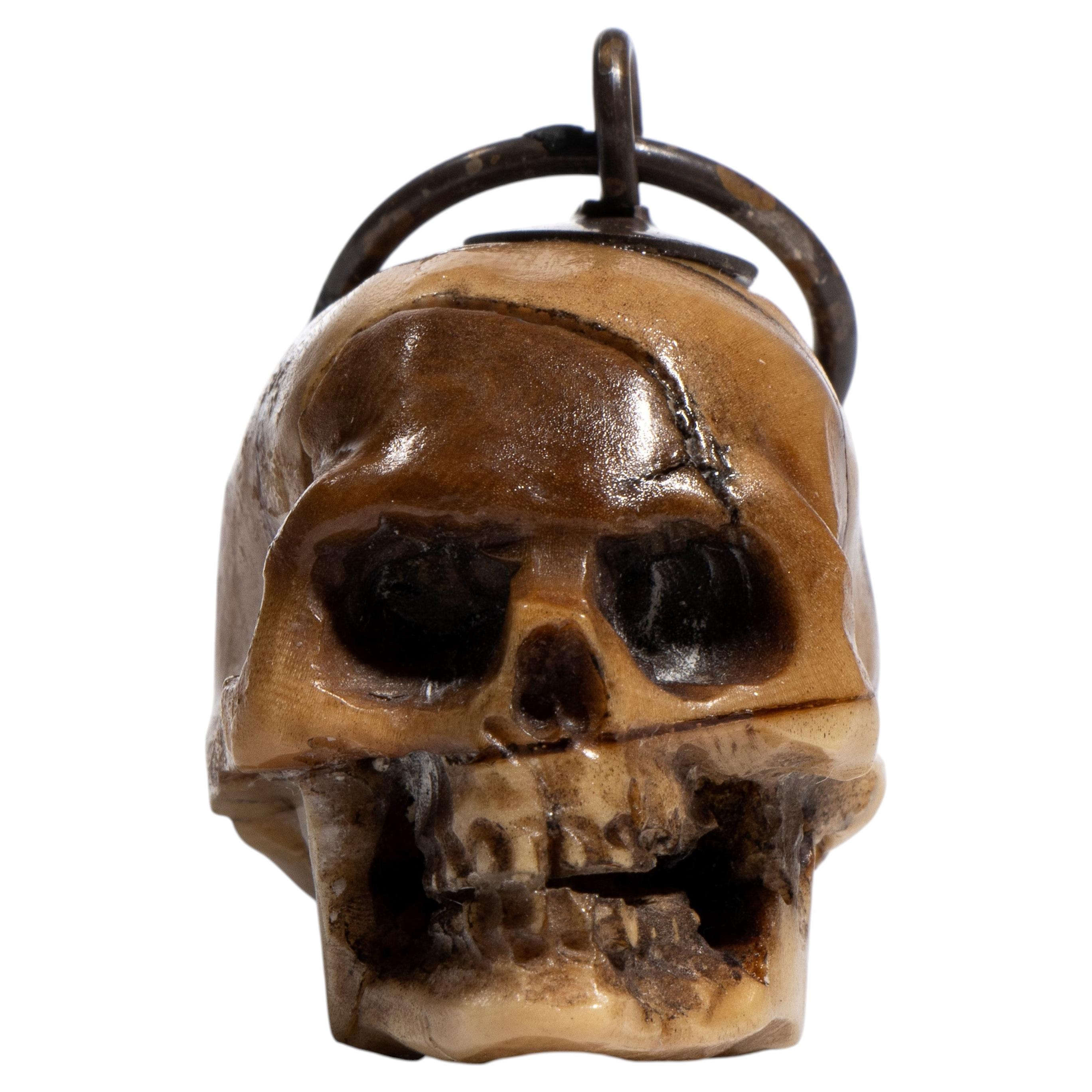 Victorian Silver and Agate Skull Pendant Necklace, Italy Circa 1850s