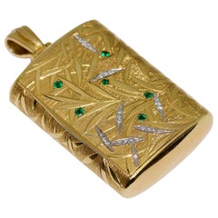 Vintage Pendant Snuff Box 18 Karat Gold with Emeralds and Diamonds, by Heinz Wipperfeld