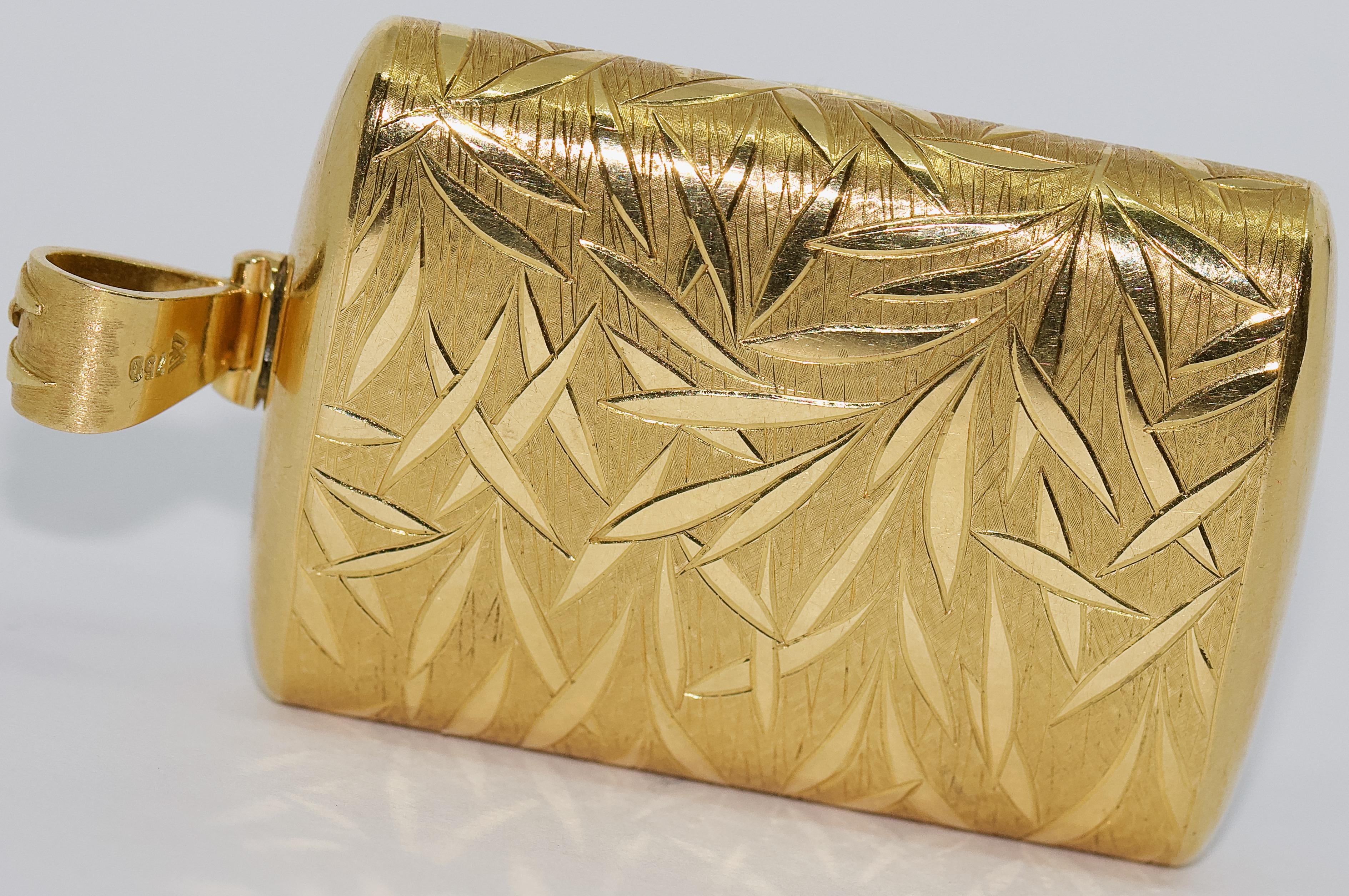 Women's or Men's Pendant Snuff Box 18 Karat Gold with Emeralds and Diamonds, by Heinz Wipperfeld