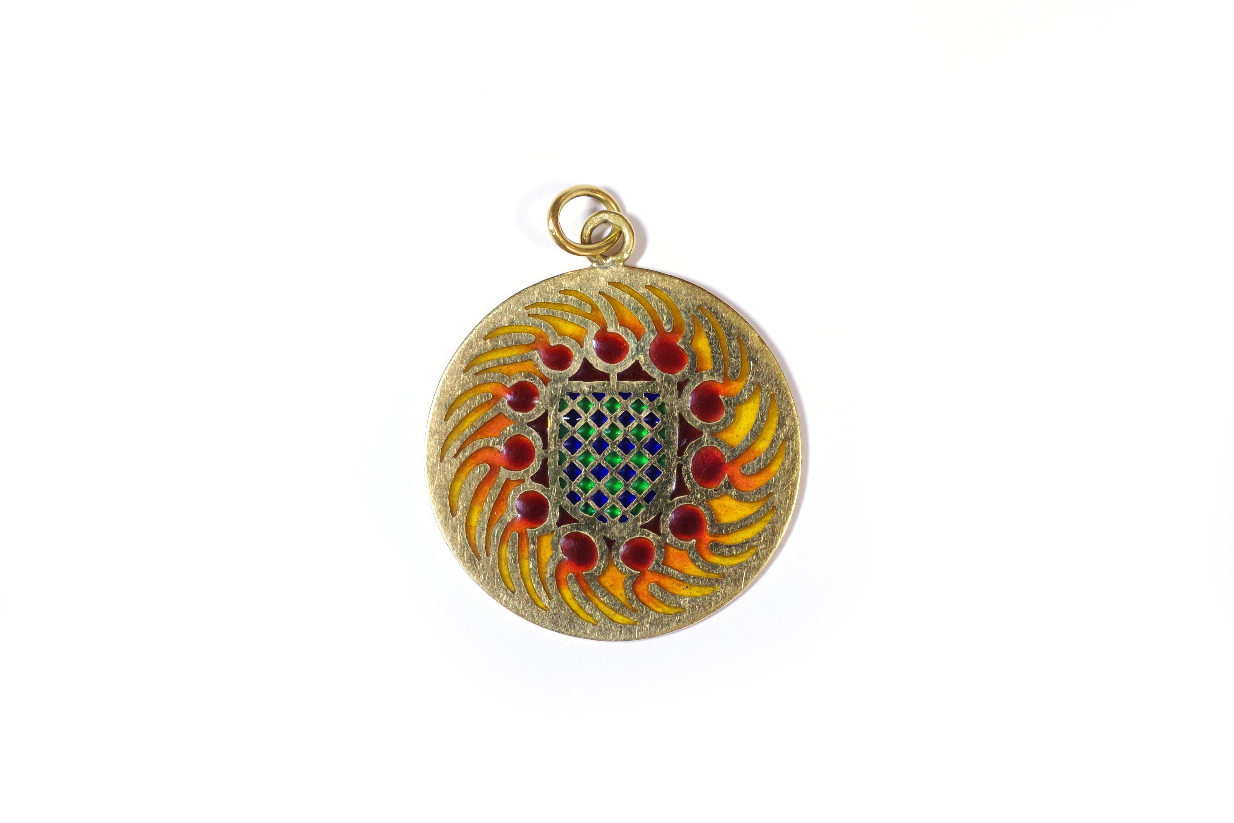 Art Nouveau Pendant Stained Glass Enamel in Yellow Gold 18 Karats For Sale
