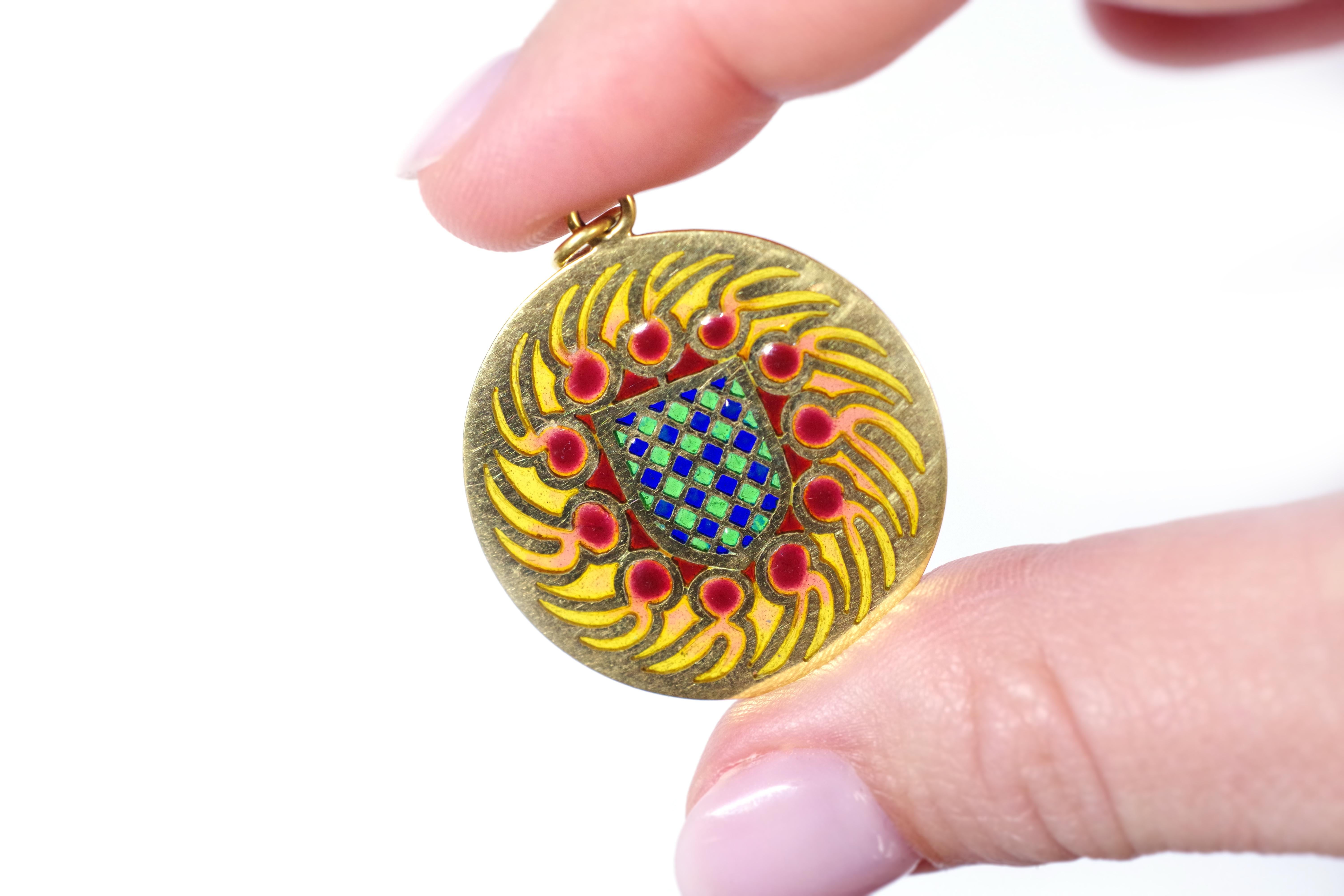 Pendant Stained Glass Enamel in Yellow Gold 18 Karats In Fair Condition For Sale In PARIS, FR