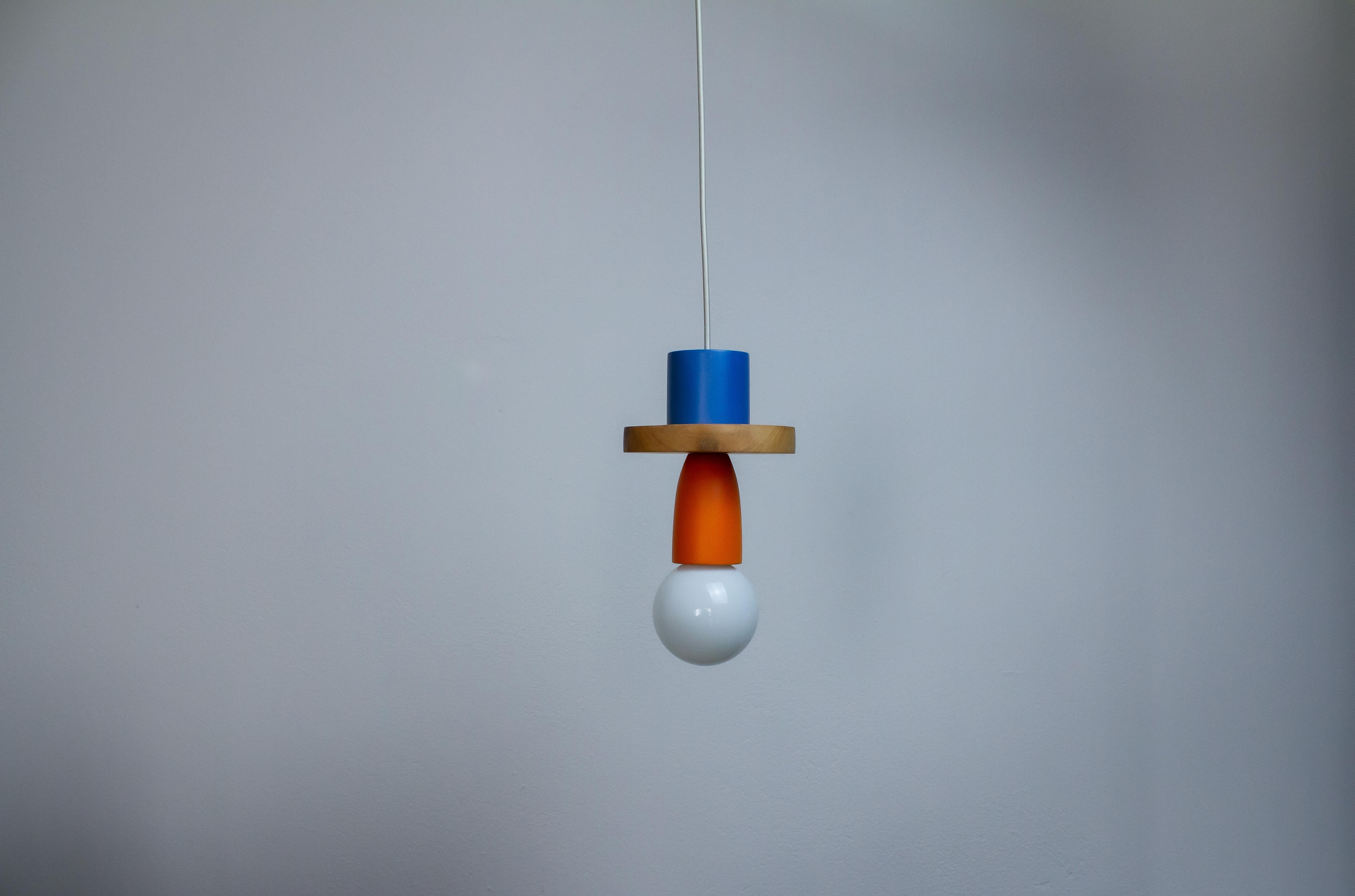 Brésilien Pendentif Trem das Cores 2 - Design brésilien en bois en vente