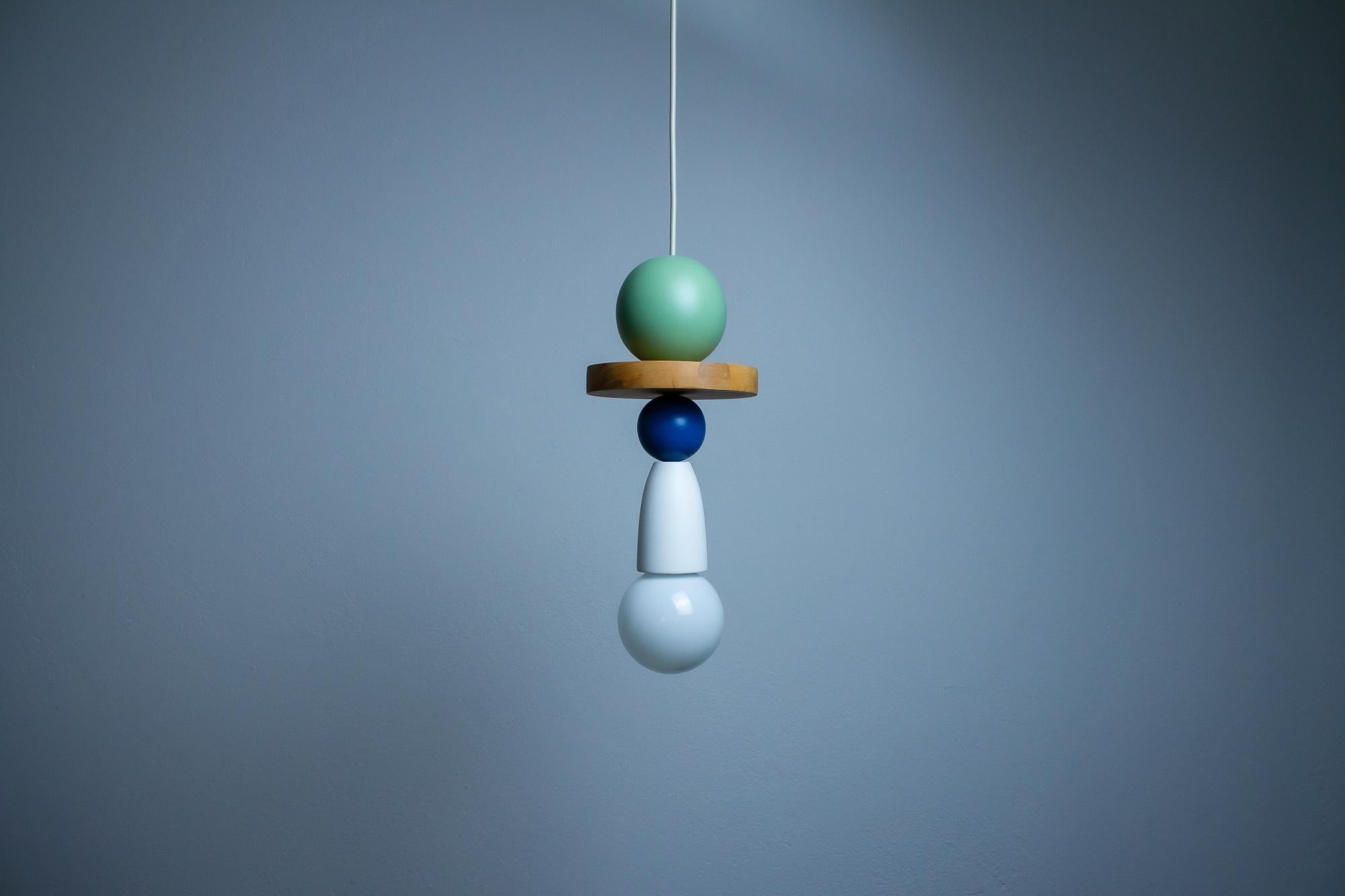 Brésilien Pendentif Trem das Cores 8 - Design brésilien en bois en vente
