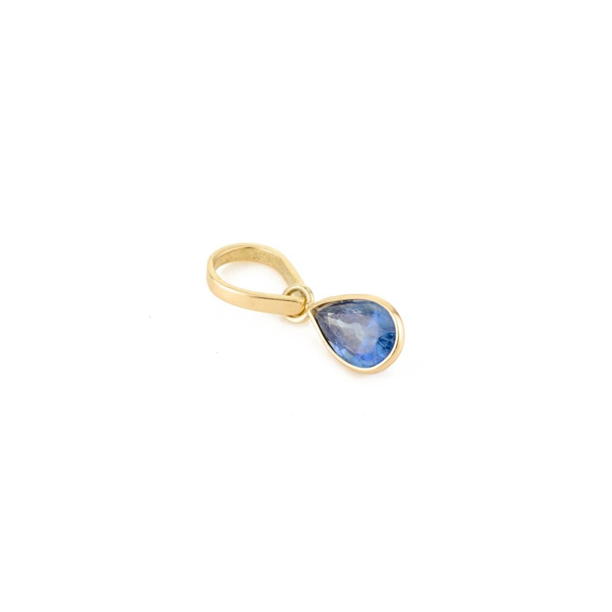 Ciondolo con zaffiro blu certificato con taglio a pera e oro giallo 14k per uso quotidiano in vendita 1