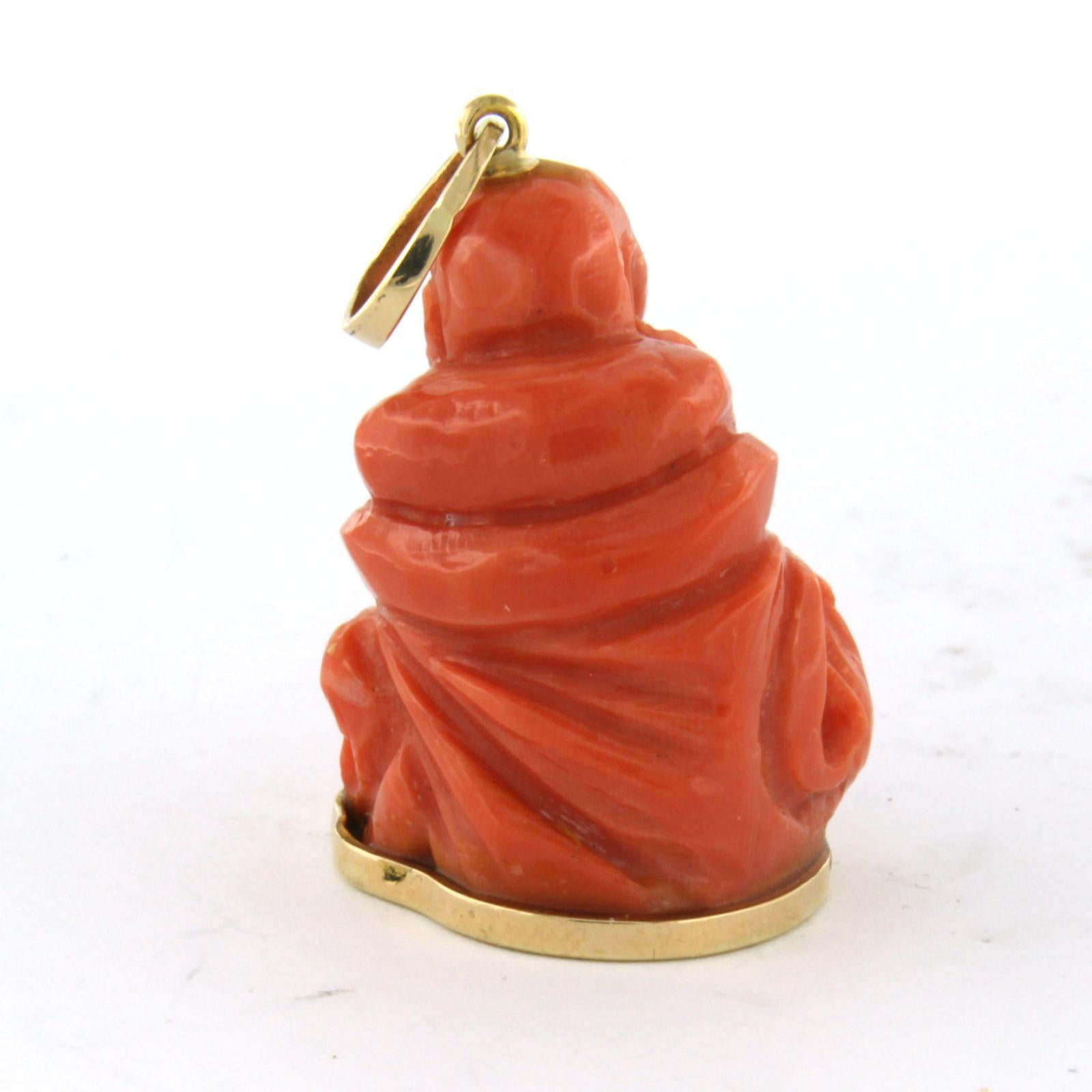 Pendentif avec corail en forme de bouddha en or jaune 18k 13,6 grammes Pour femmes en vente