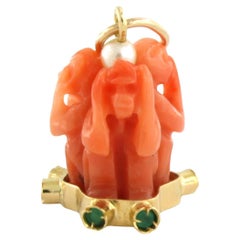 Colgante con Corallium Rubrum, perla y esmeralda - 4,0 gramos oro 18k