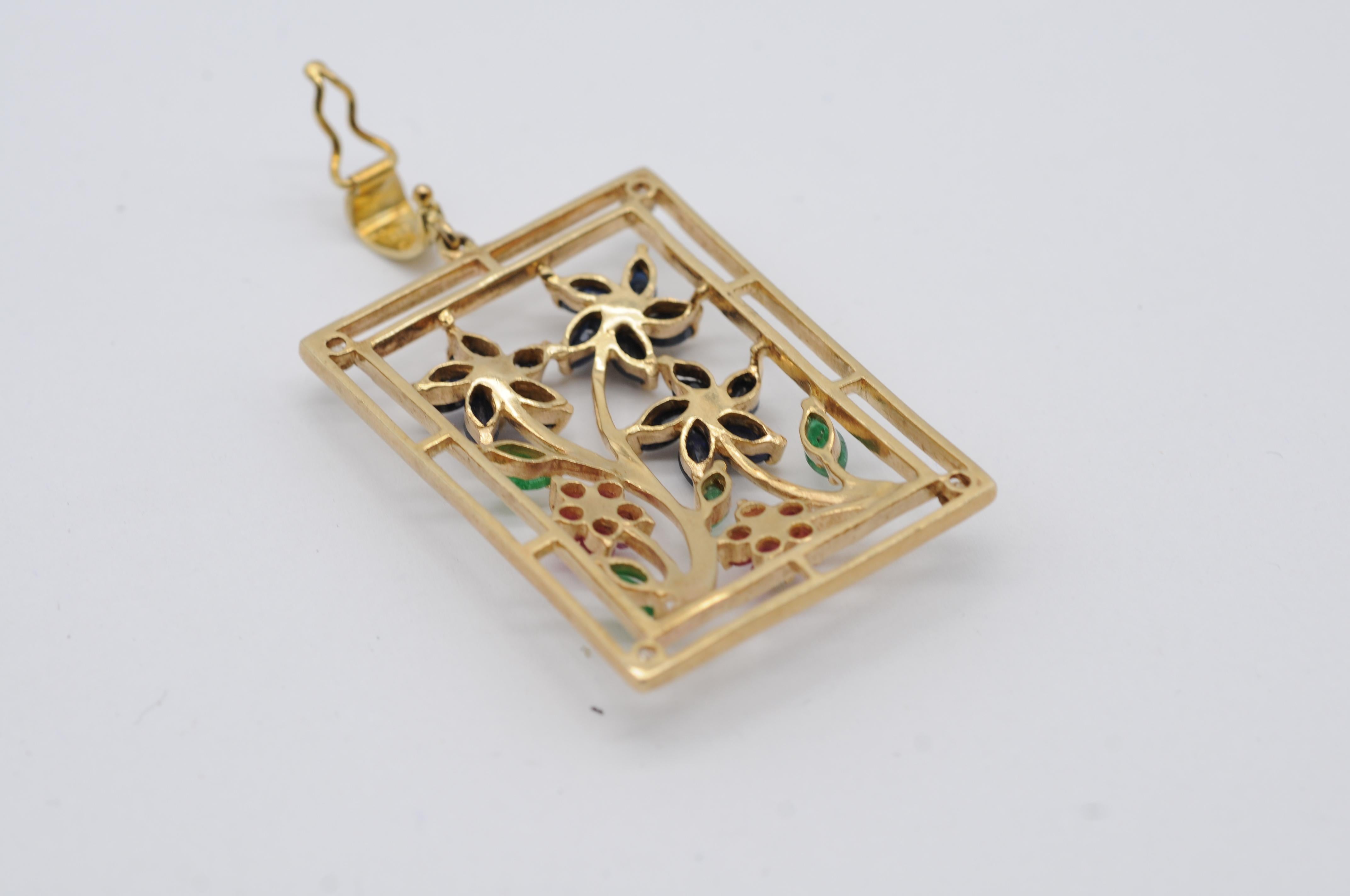 ciondolo con diamanti colorati rubini smeraldi e zaffiri, realizzato in 14 ct. in vendita 3
