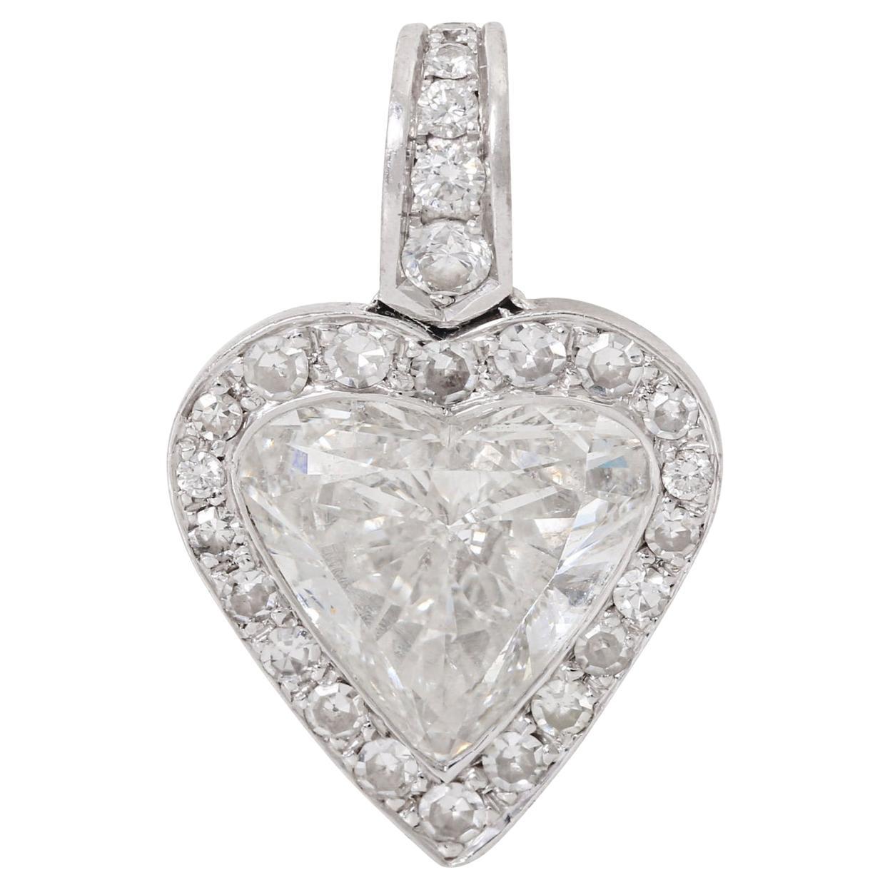 Pendant with Heart -Shaped Diamonds
