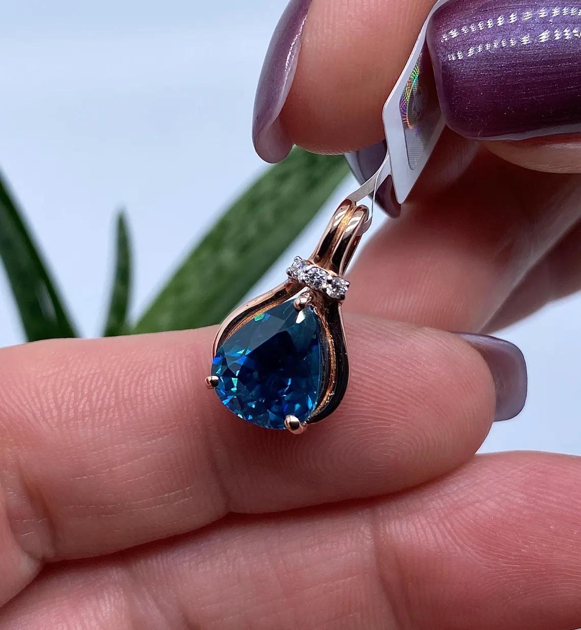 Pear Cut Pendant with Natural Cambodian Deep Blue Zircon 14K Rose Gold and Diamonds! For Sale